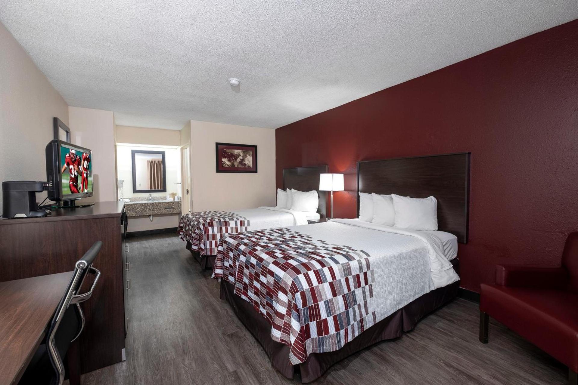 Red Roof Inn Prattville photo 21