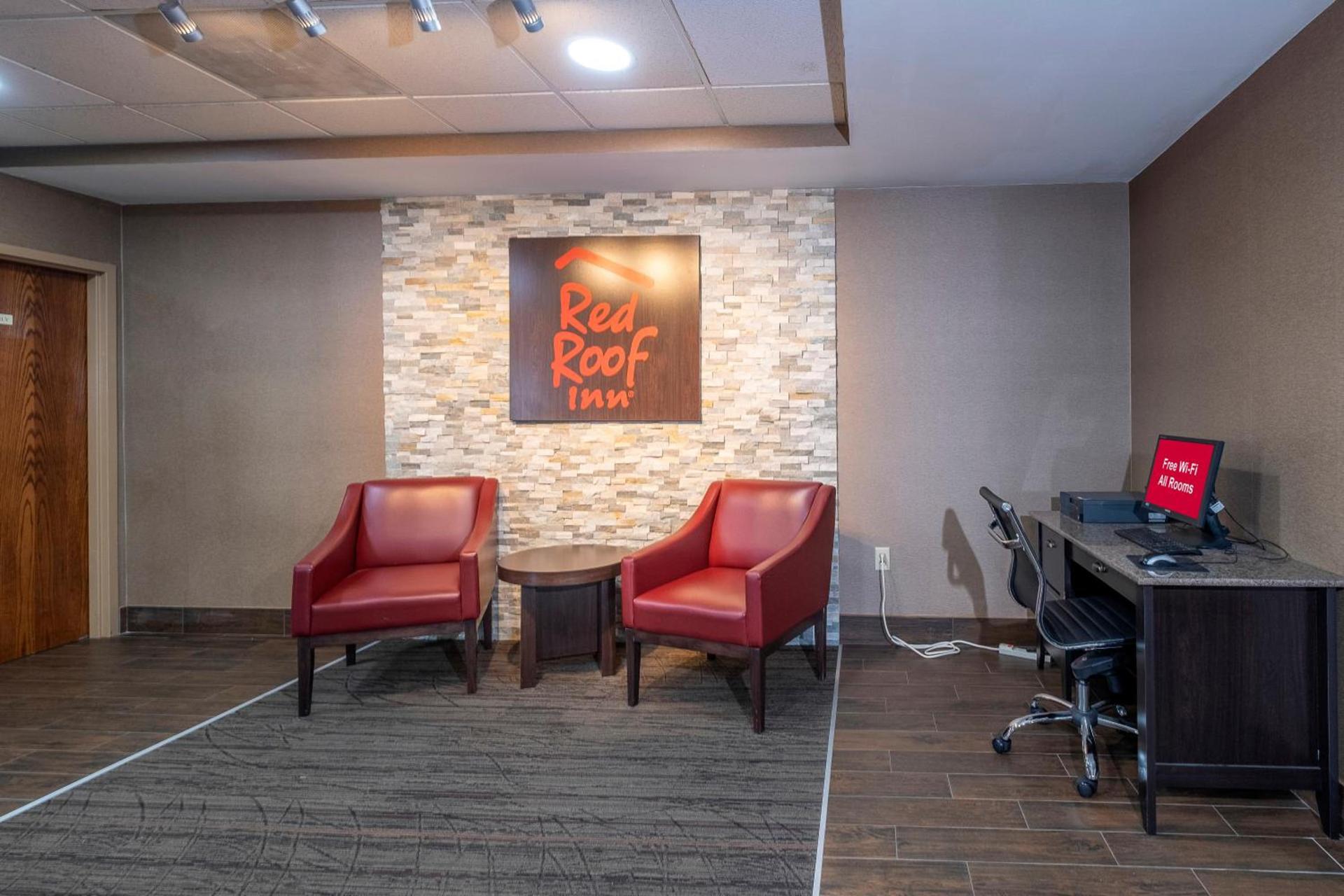 Red Roof Inn Prattville photo 5