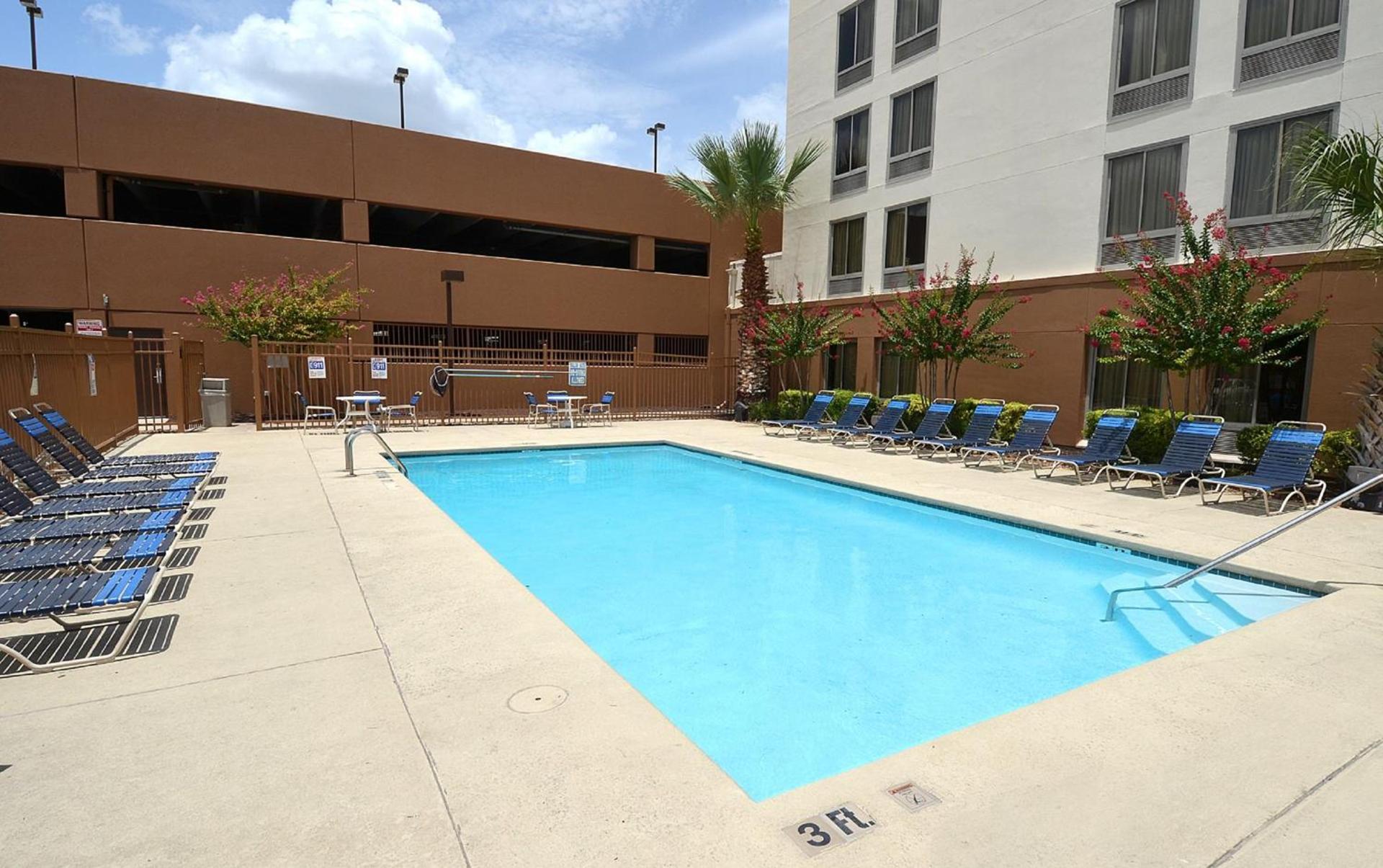 Red Roof Inn PLUS+ San Antonio Downtown - Riverwalk photo 7