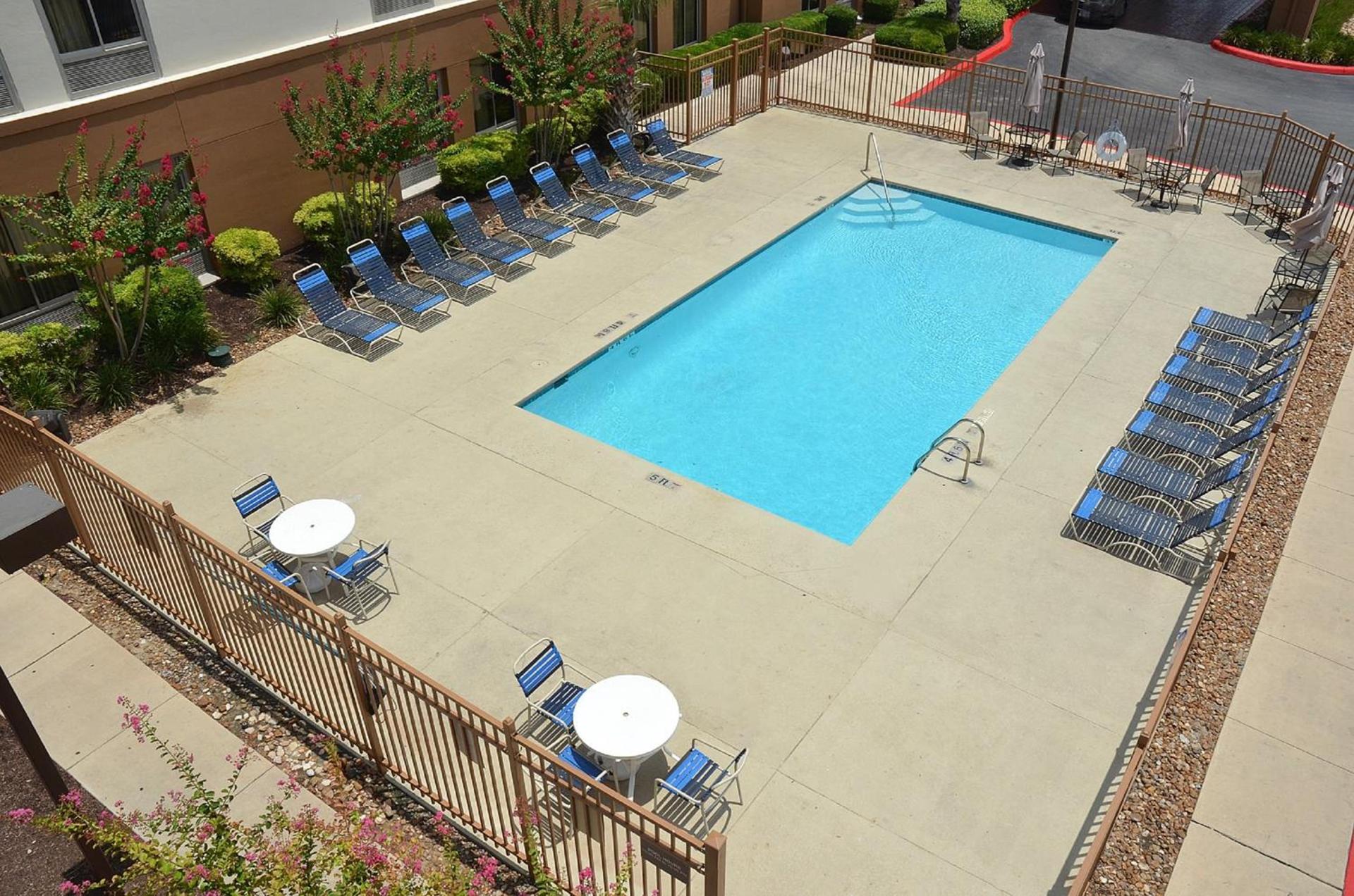 Red Roof Inn PLUS+ San Antonio Downtown - Riverwalk photo 5