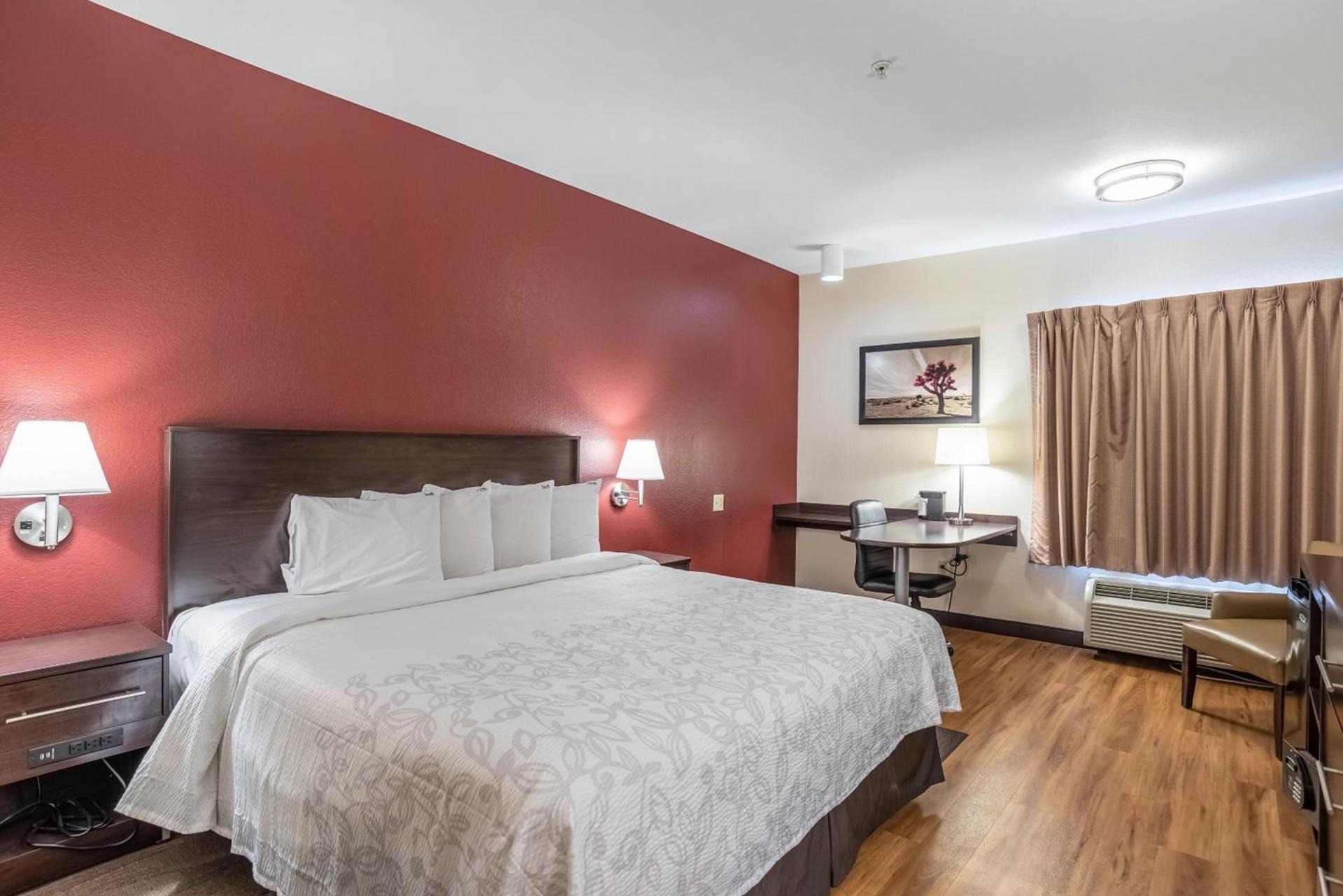 Red Roof Inn PLUS+ San Antonio Downtown - Riverwalk photo 16