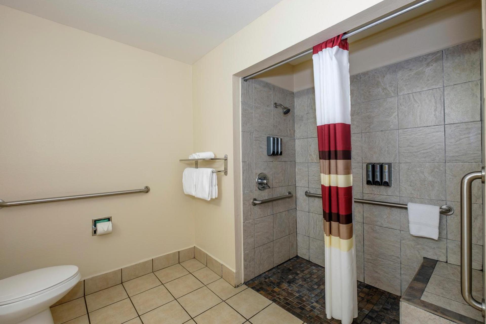 Red Roof Inn PLUS+ Hammond photo 45