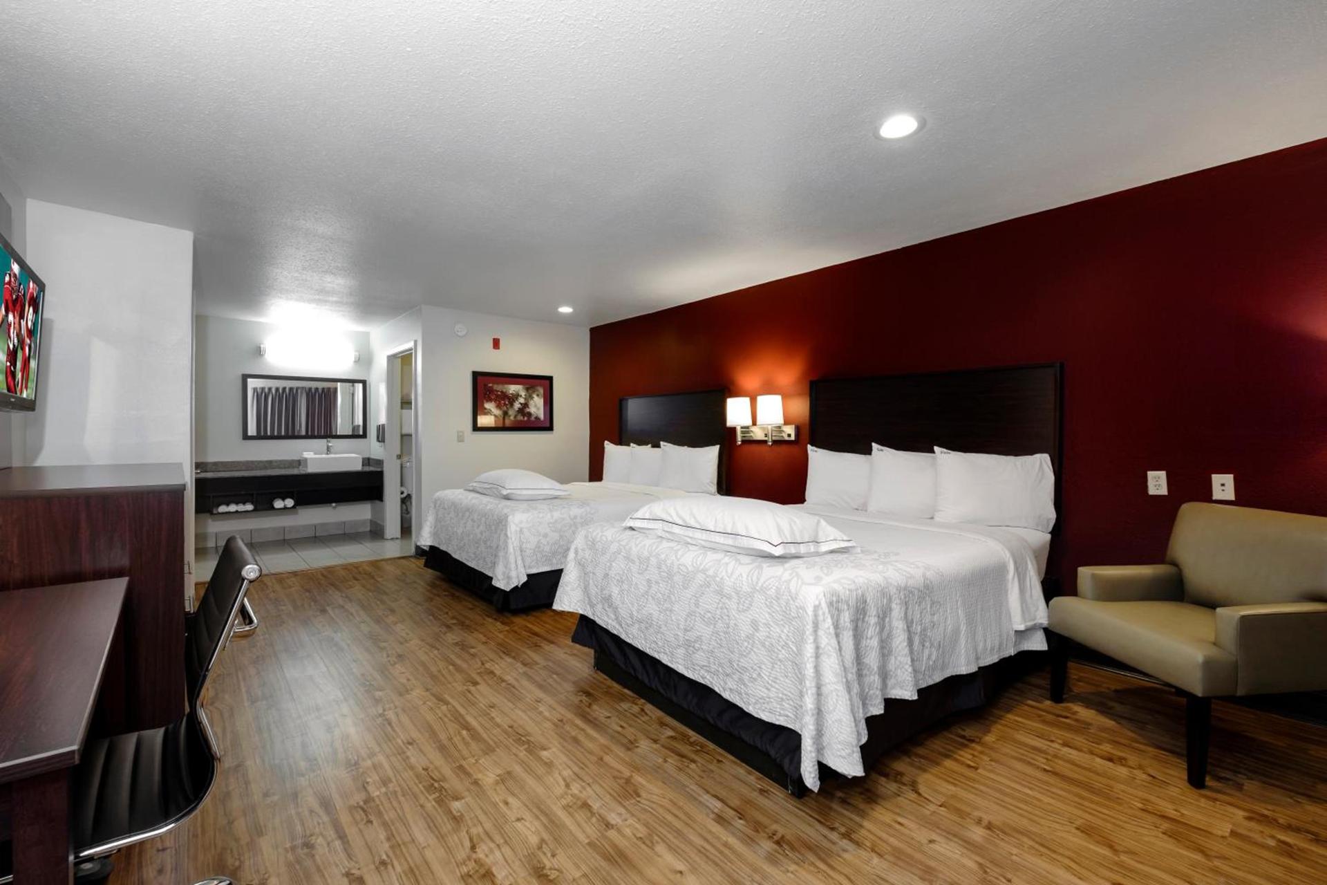 Red Roof Inn PLUS+ Hammond photo 20