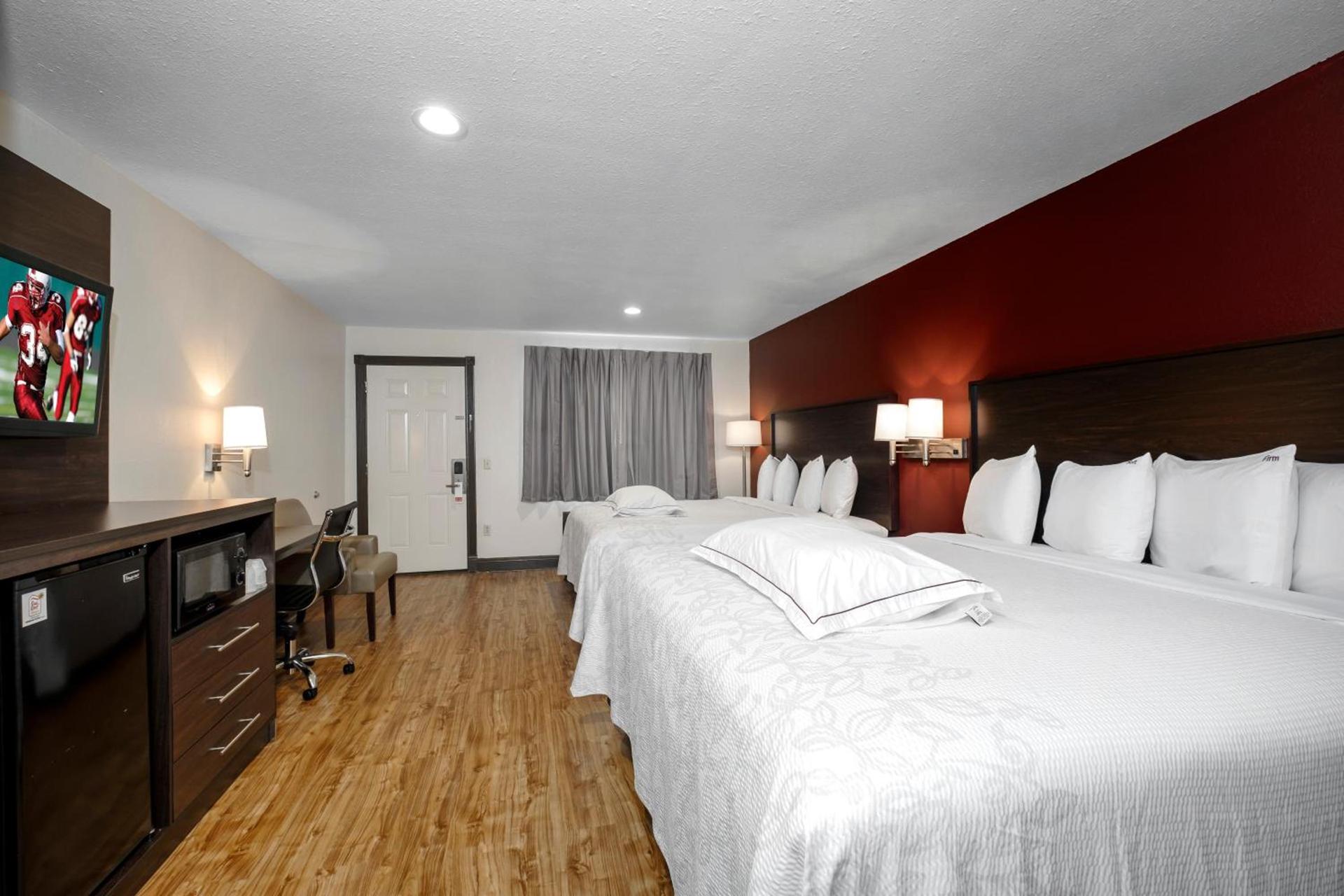 Red Roof Inn PLUS+ Hammond photo 21