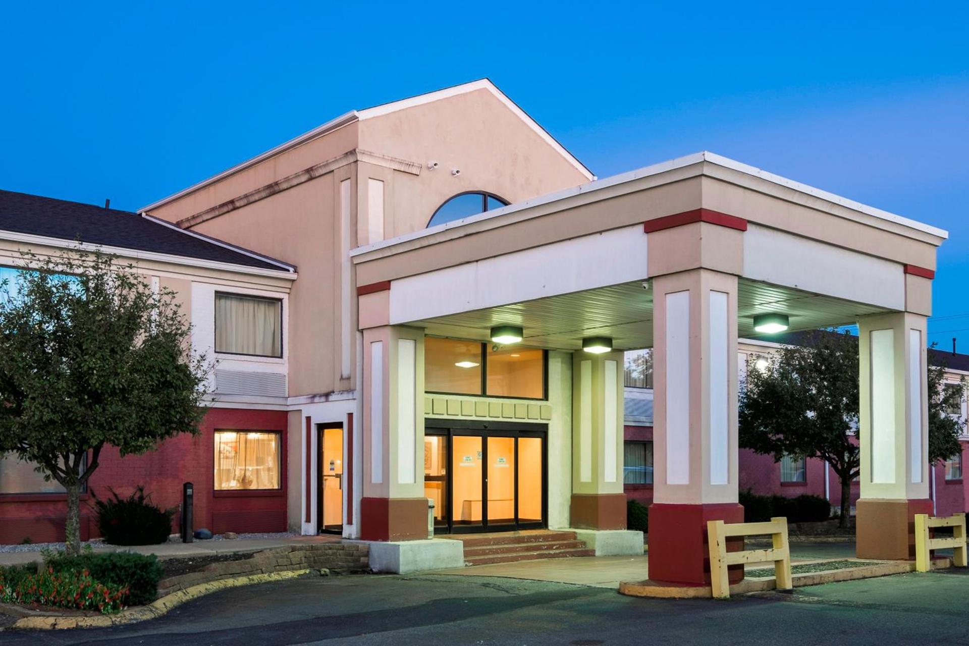 Red Roof Inn Columbus - Ohio State Fairgrounds photo 2