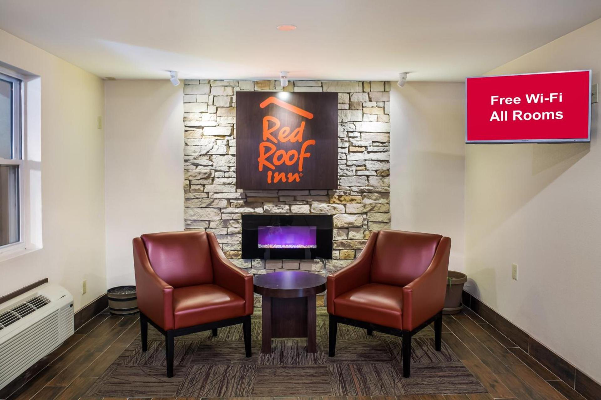 Red Roof Inn Richmond, IN photo 11