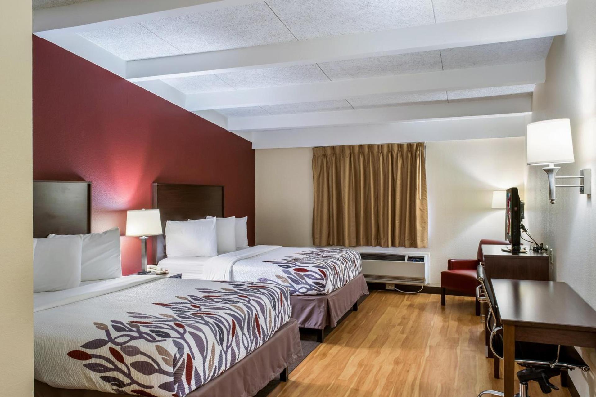 Red Roof Inn Richmond, IN photo 29