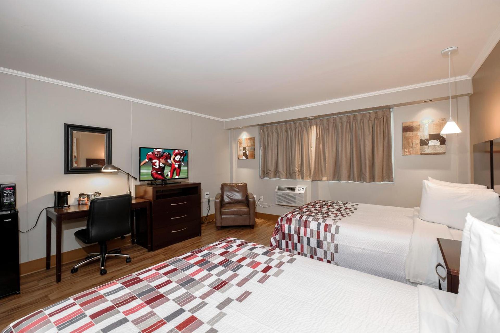 Red Roof Inn and Suites Herkimer photo 32