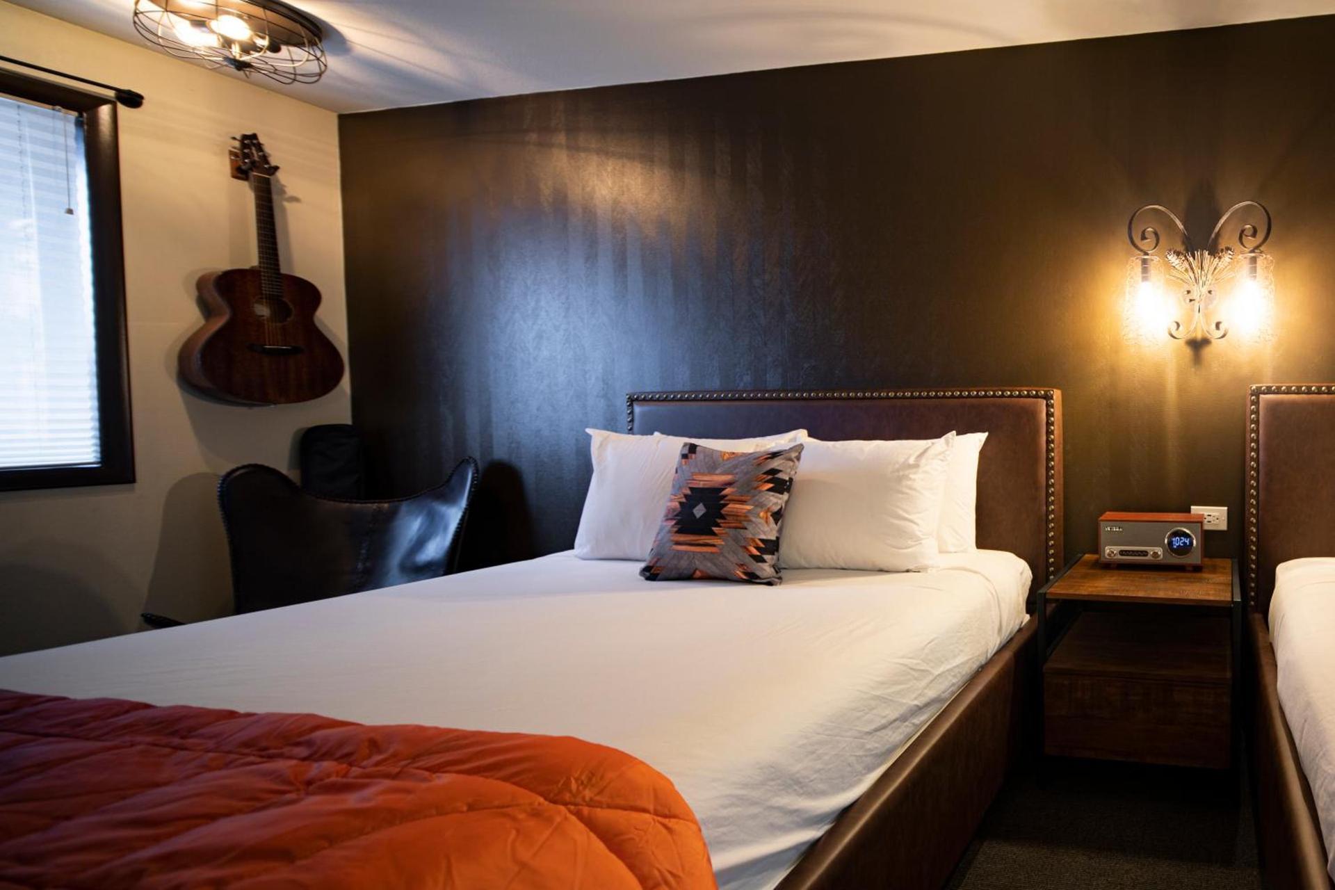 Campfire Hotel photo 5