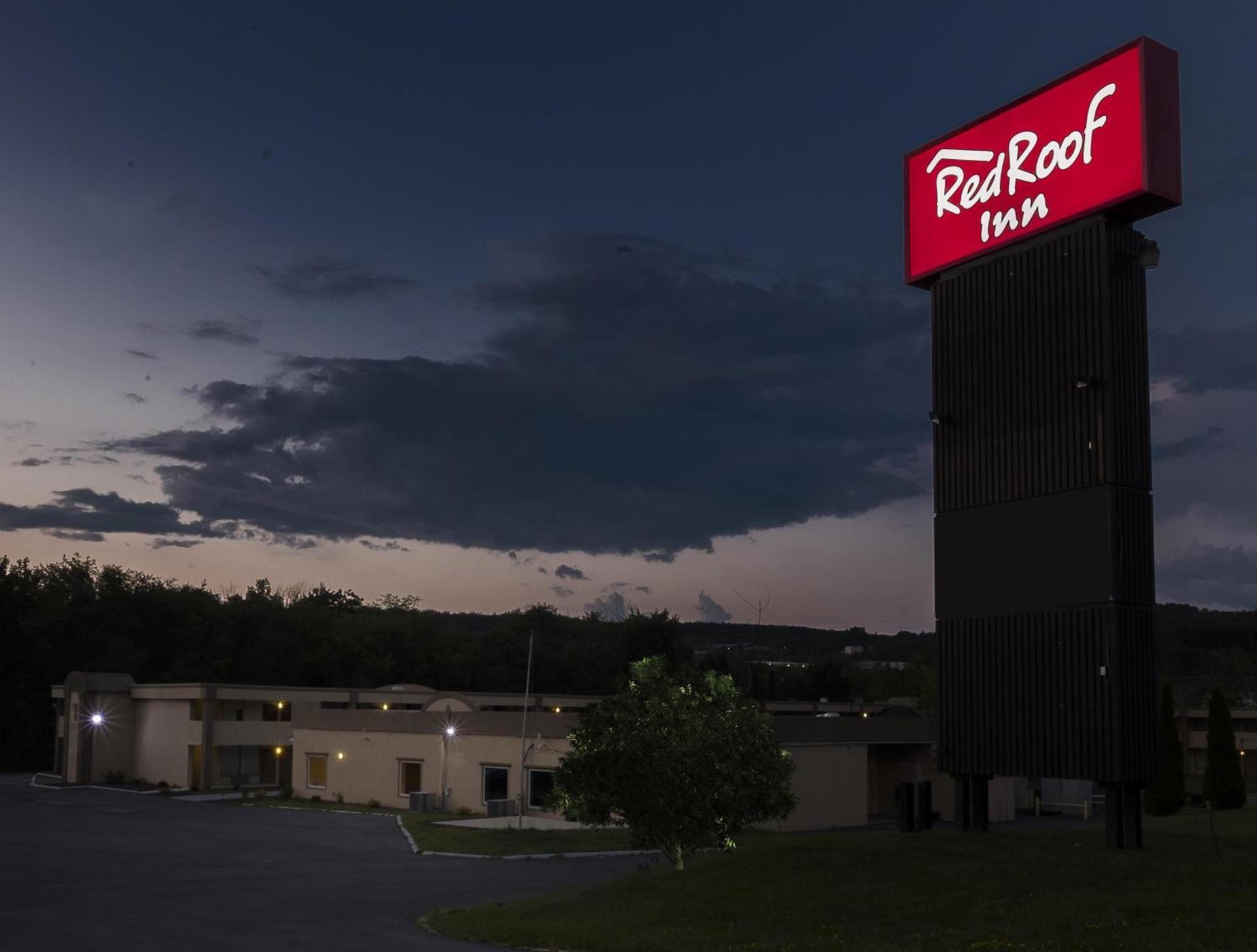 Red Roof Inn Clearfield photo 3