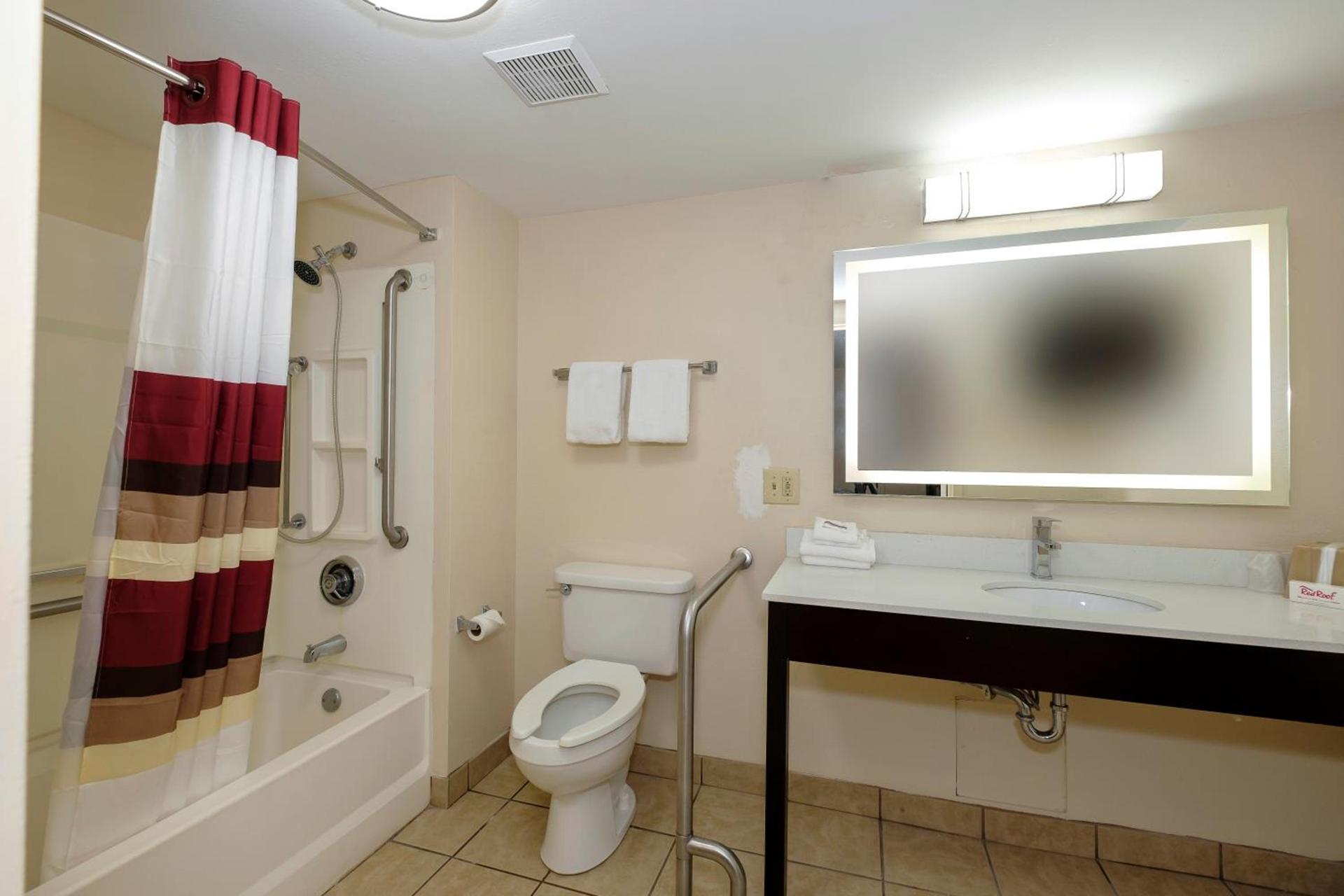 Red Roof Inn Gadsden photo 35