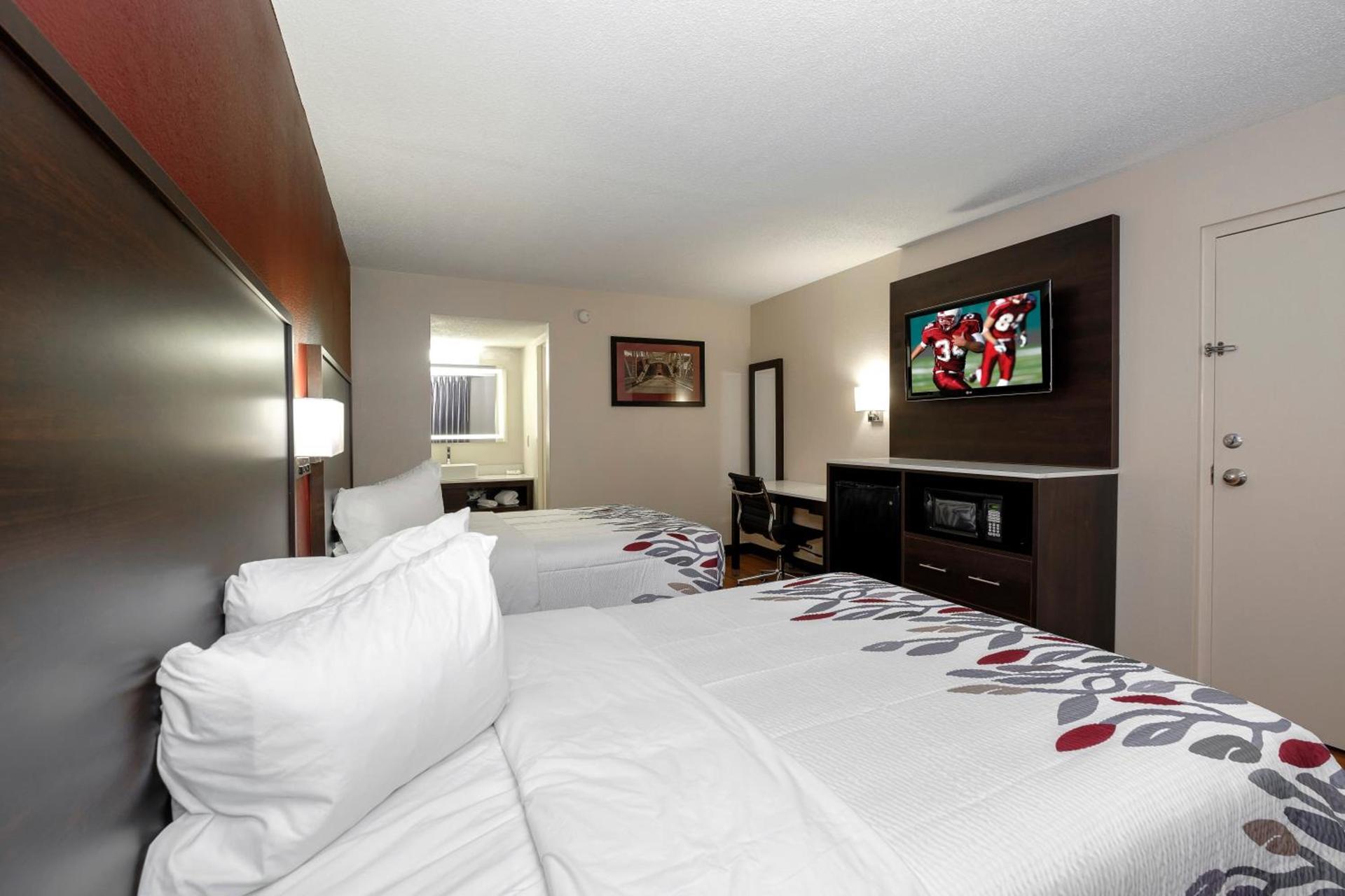 Red Roof Inn Gadsden photo 17