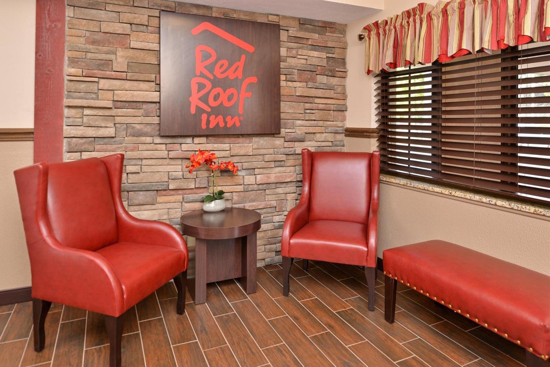 Red Roof Inn Marietta photo 7