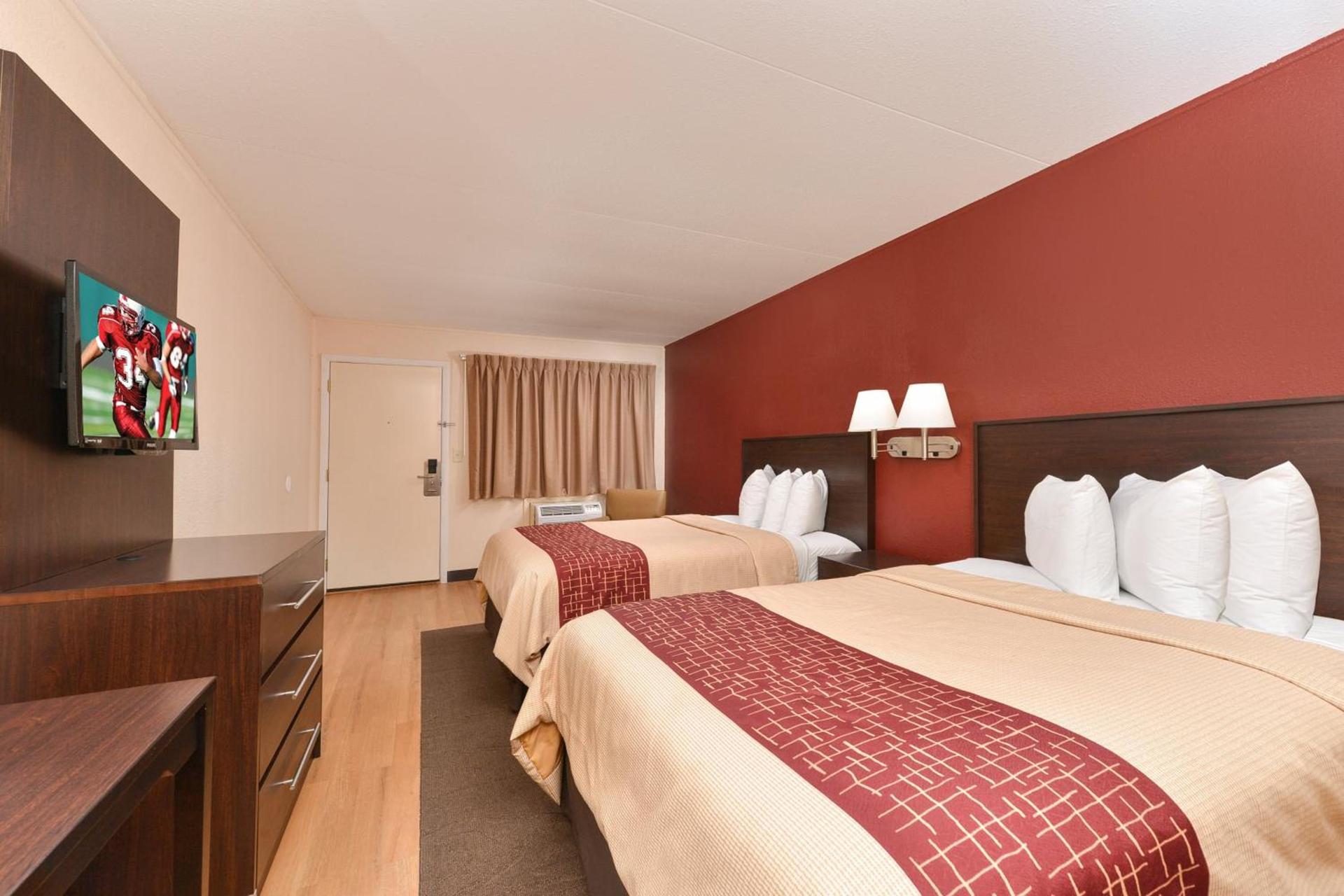 Red Roof Inn Marietta photo 13
