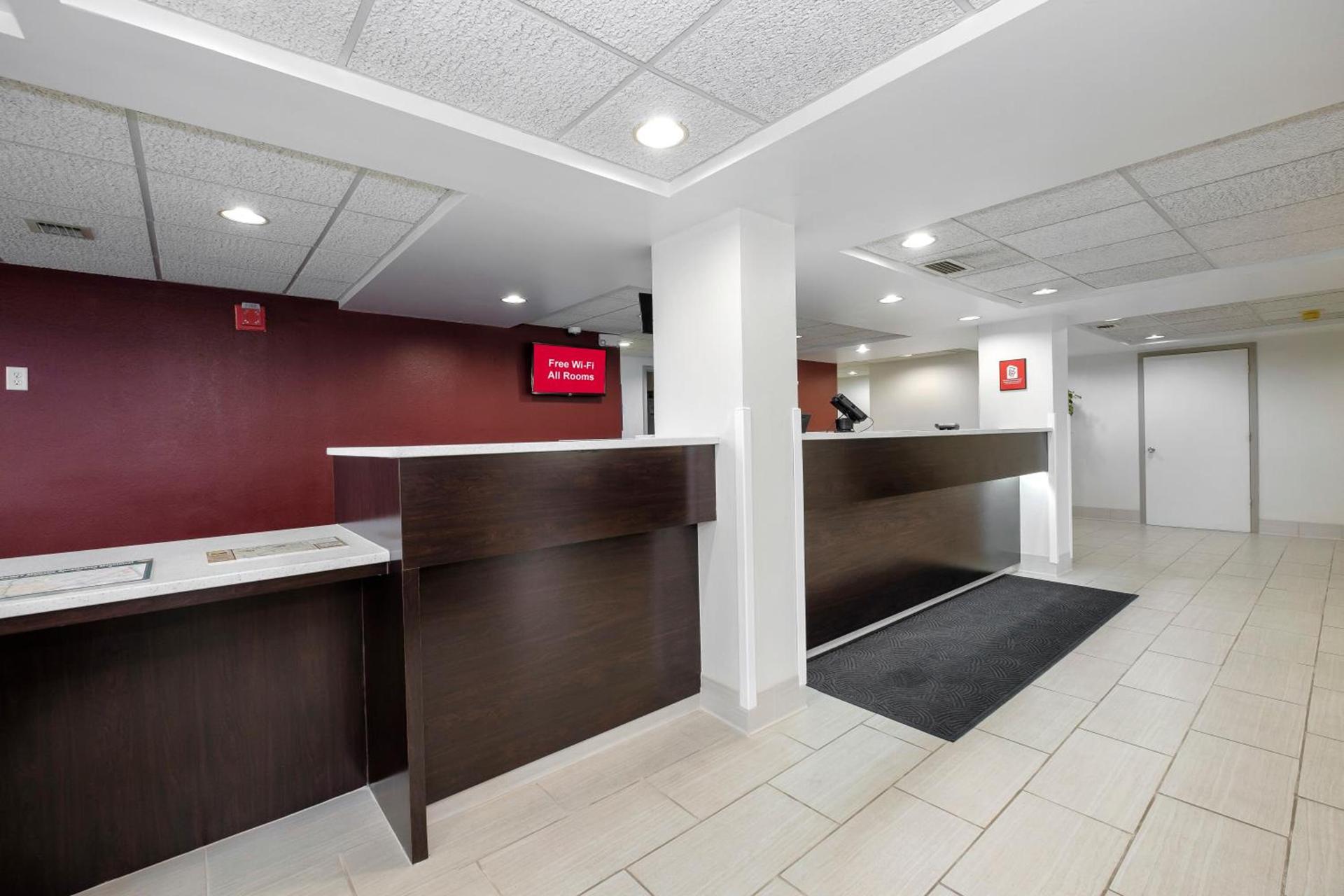 Red Roof Inn Gadsden photo 5