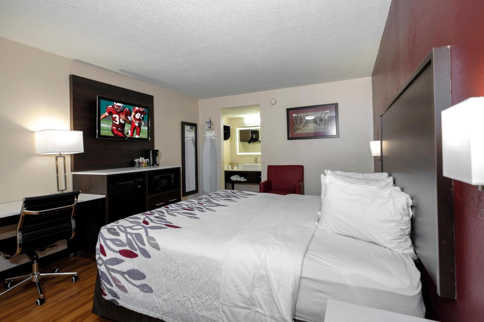 Red Roof Inn Gadsden photo 12