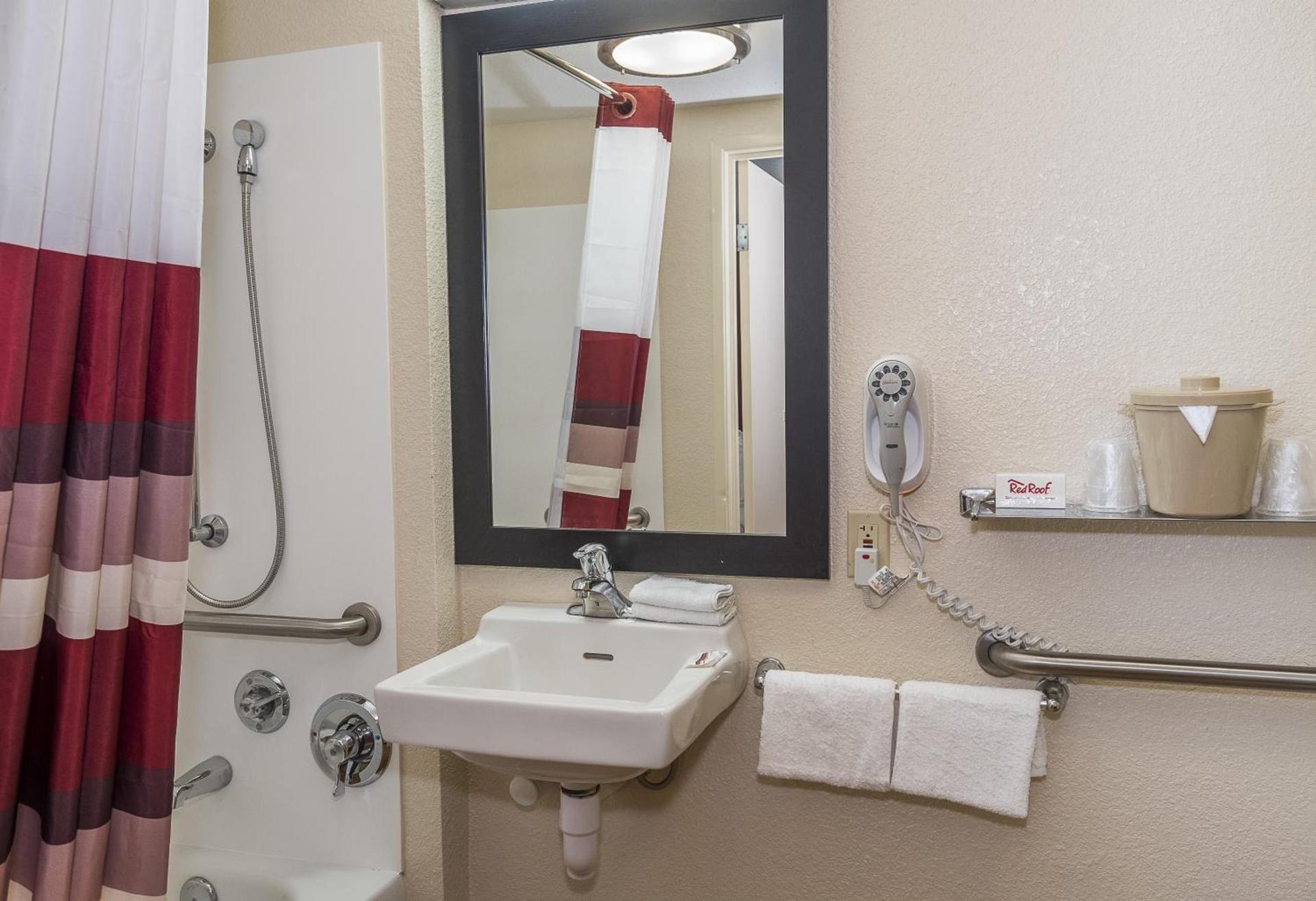 Red Roof Inn PLUS + Boston - Framingham photo 30