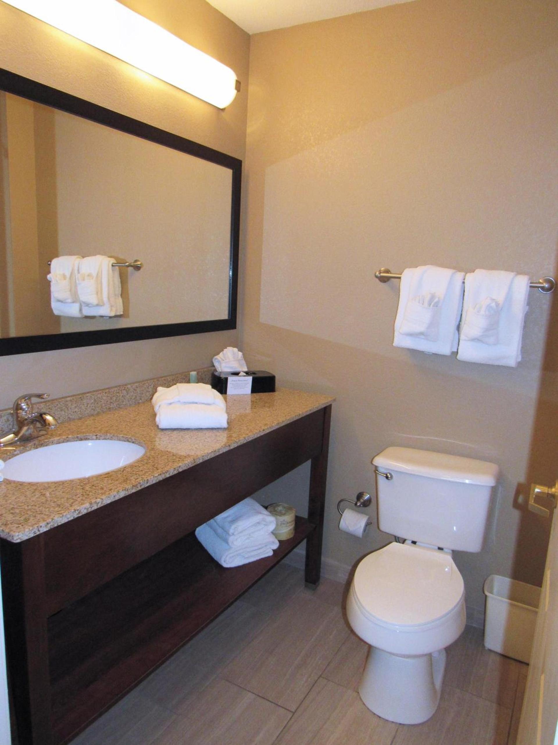 Red Roof Inn Fargo - I-94/Medical Center photo 18