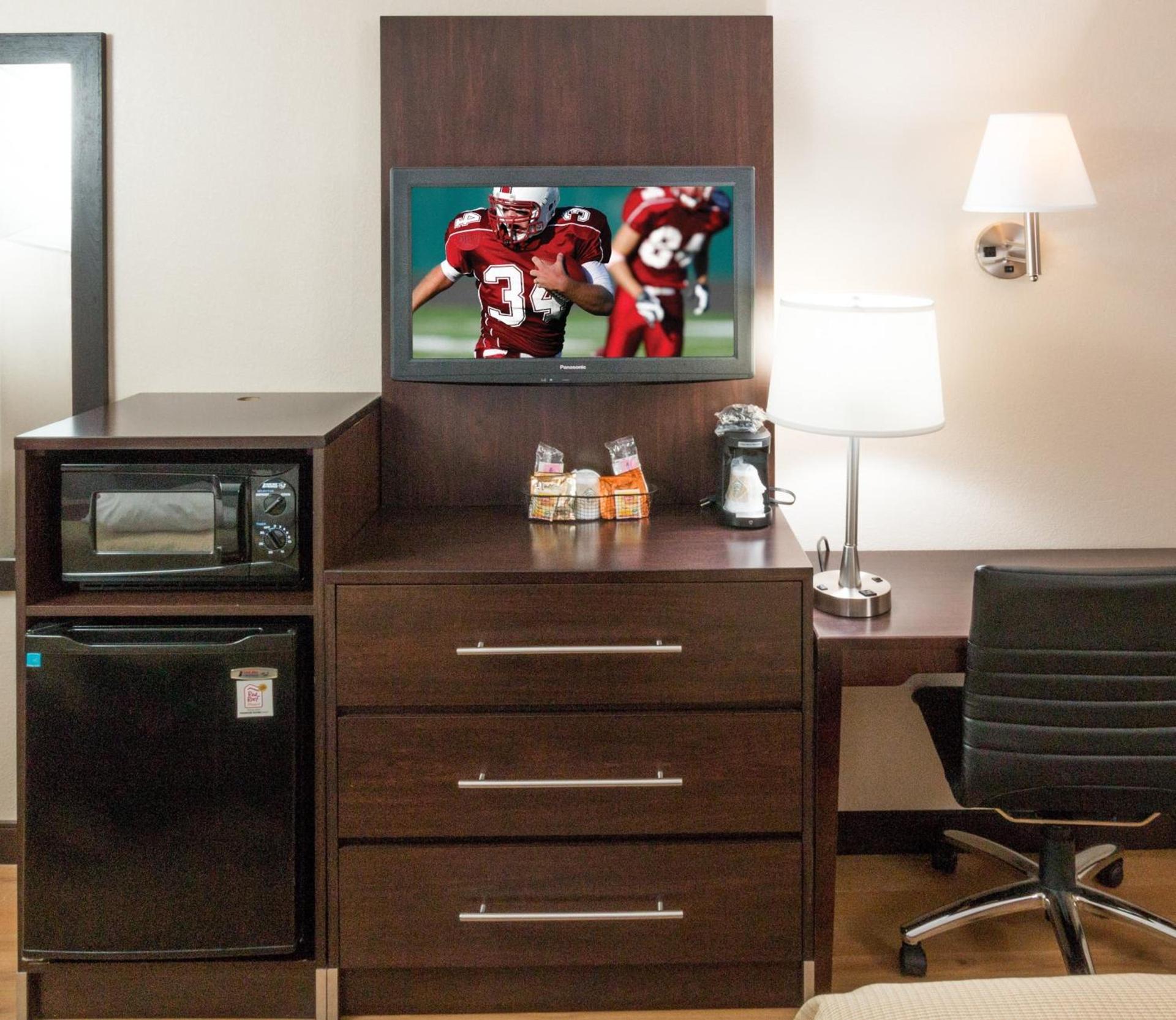 Red Roof Inn PLUS + Boston - Framingham photo 24