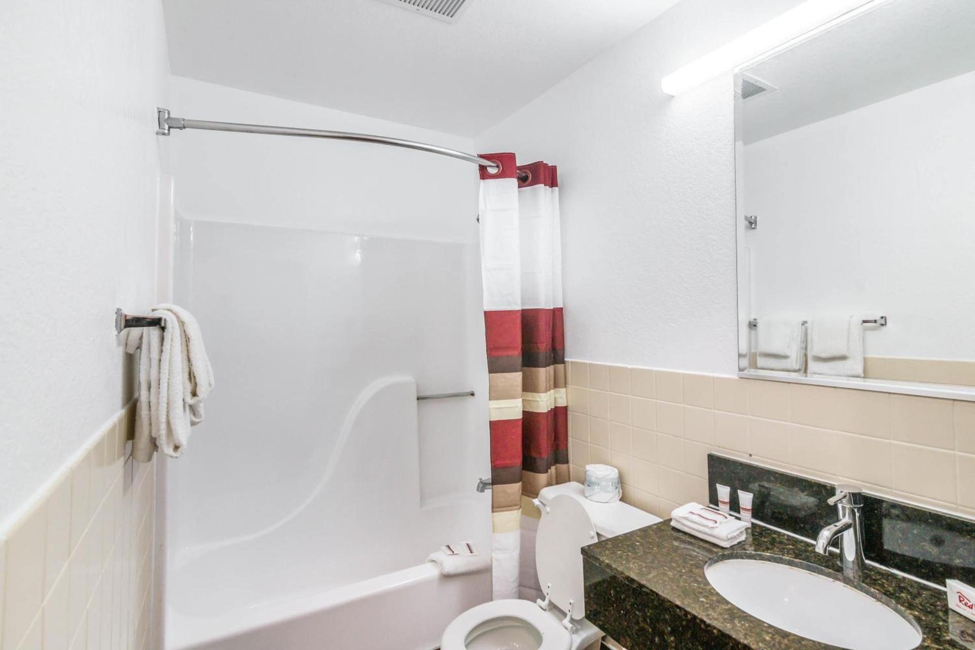 Red Roof Inn Palmdale - Lancaster photo 25