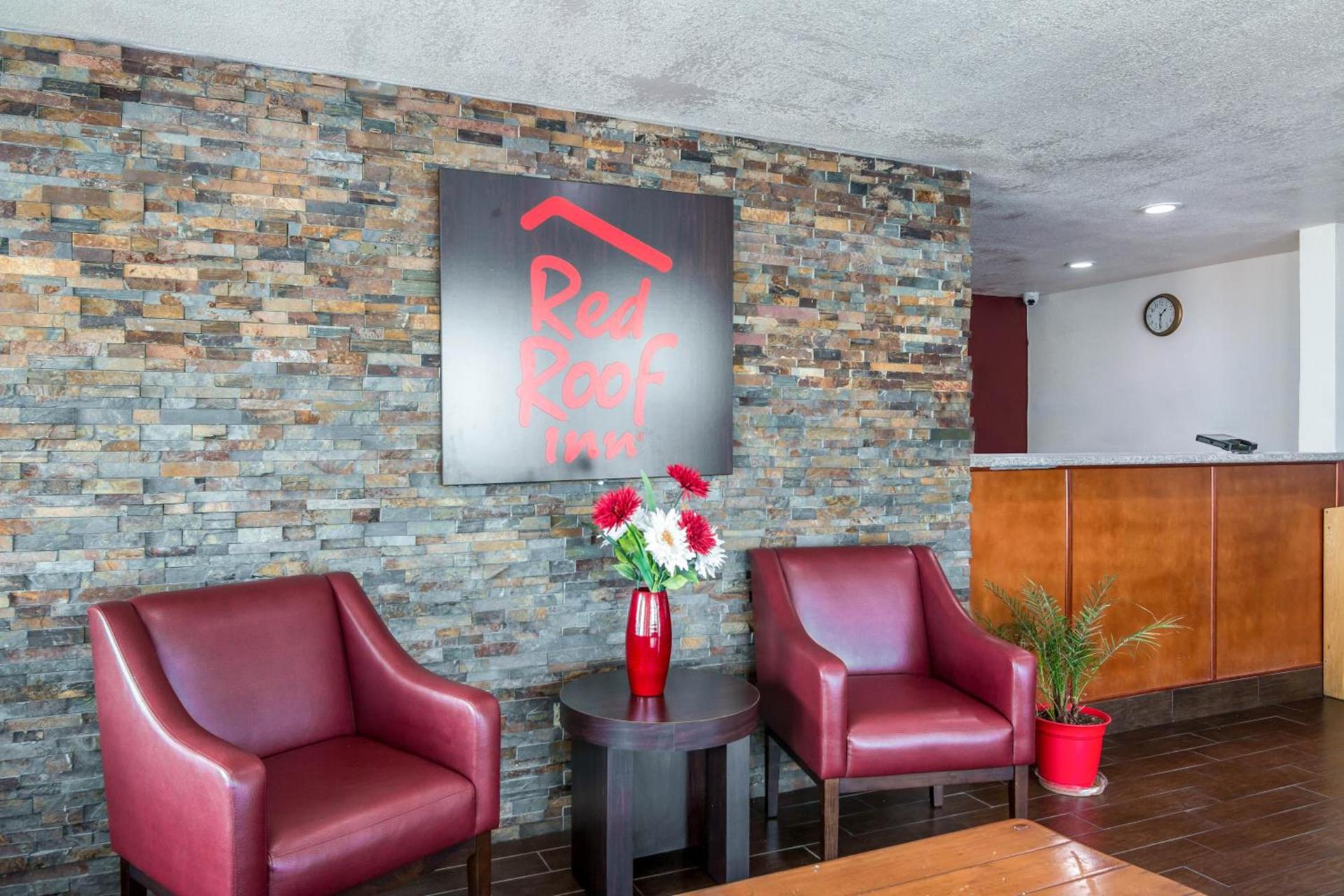 Red Roof Inn Palmdale - Lancaster photo 9