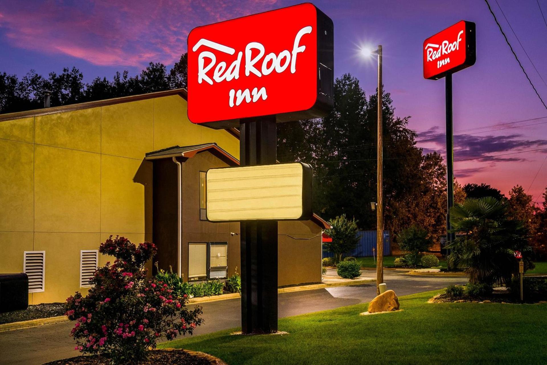 Red Roof Inn Spartanburg - I-26 photo 2