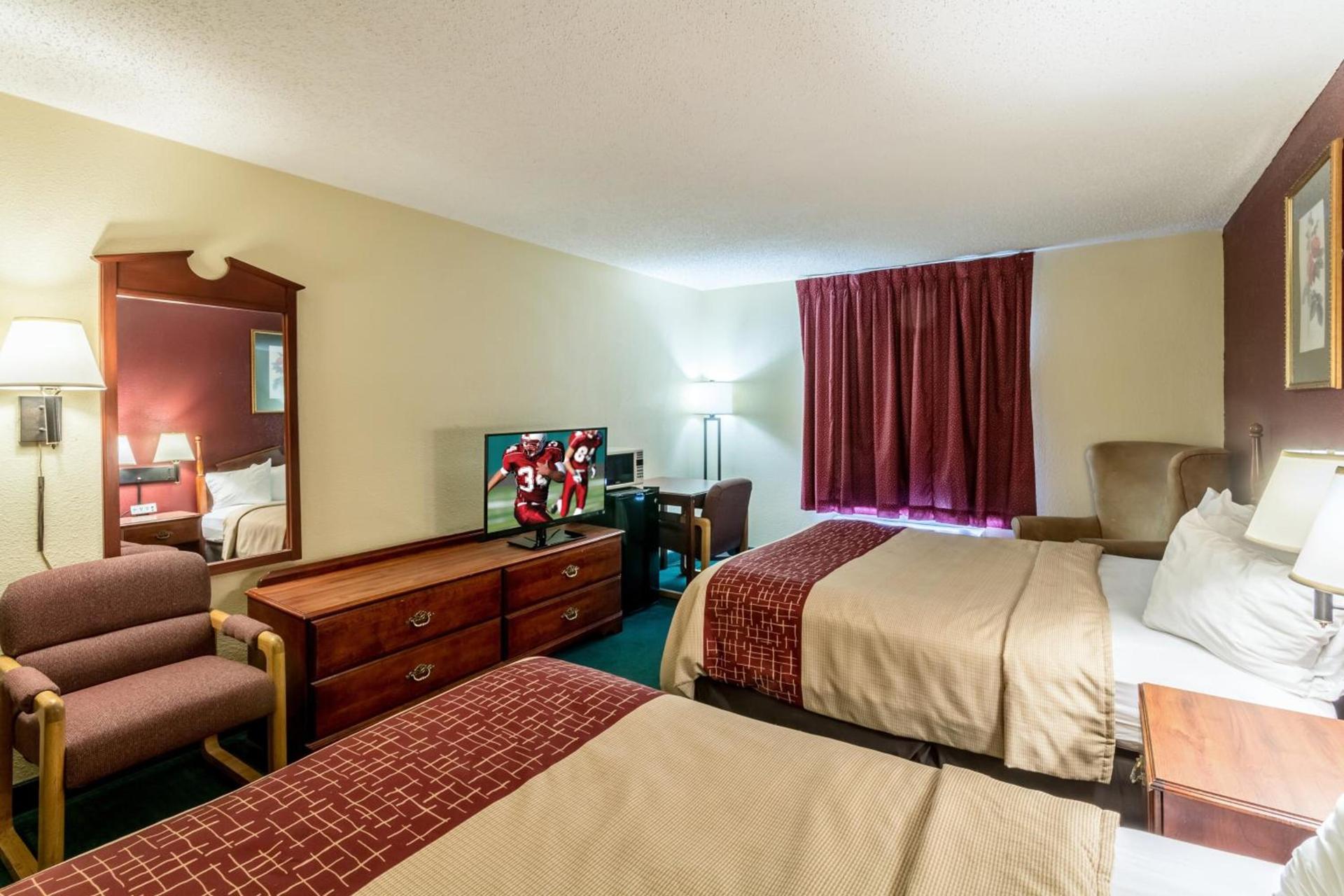 Red Roof Inn Morehead photo 17