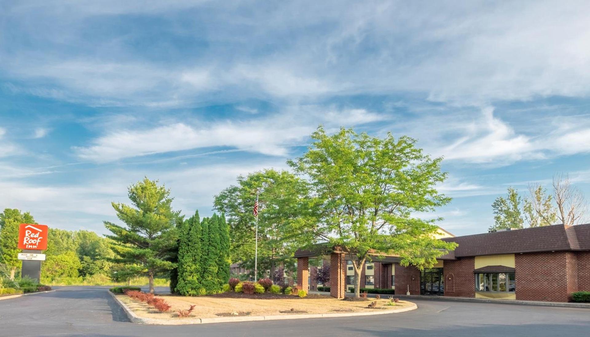 Red Roof Inn Fulton photo 2