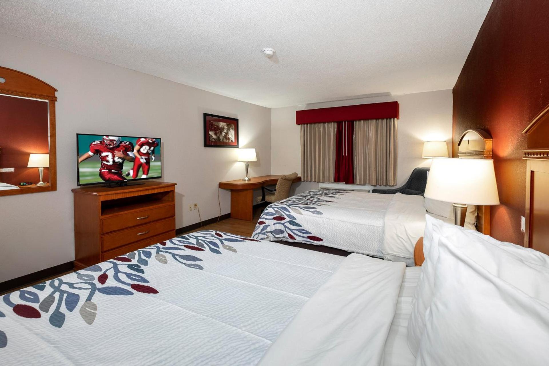 Red Roof Inn Fulton photo 26