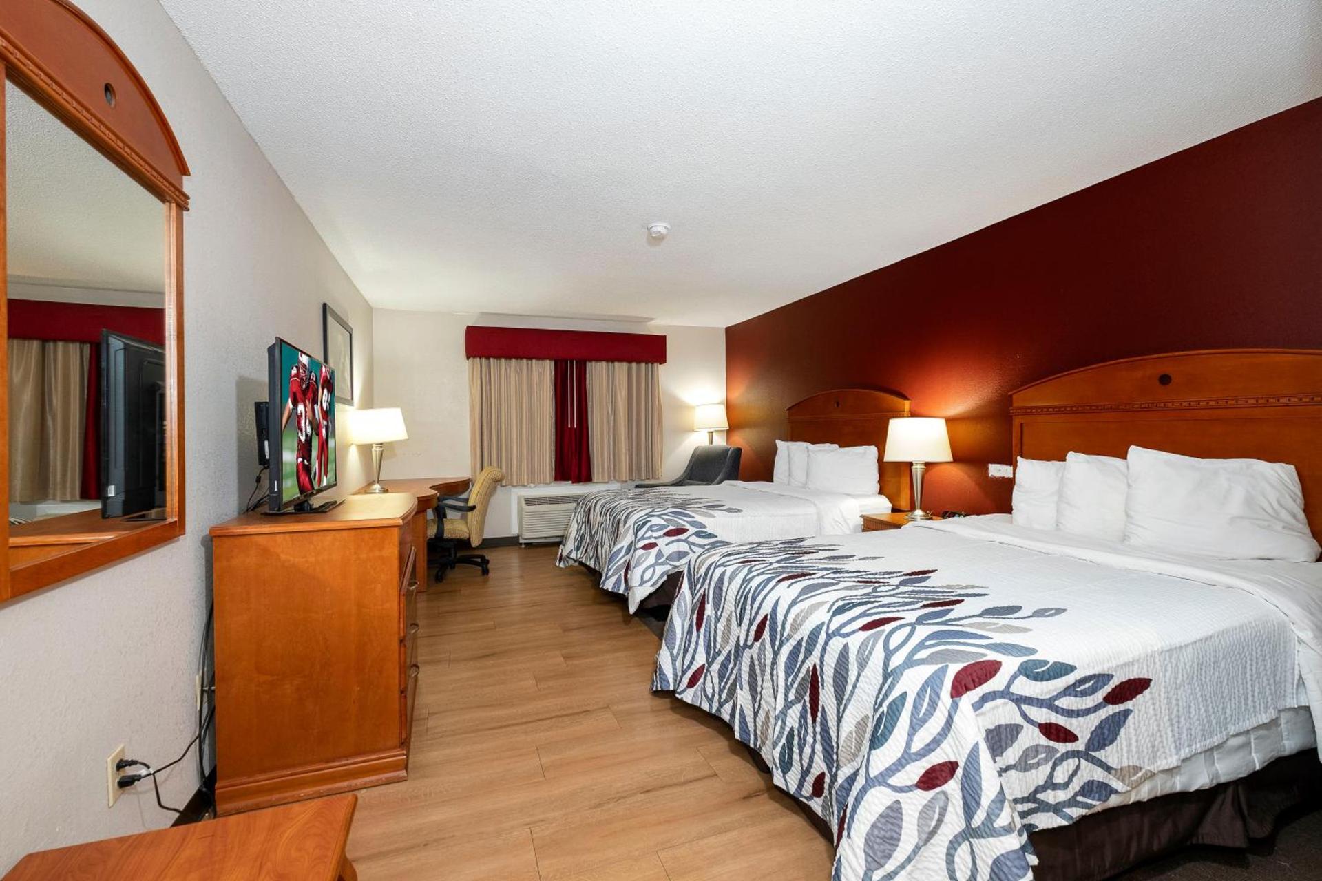 Red Roof Inn Fulton photo 25