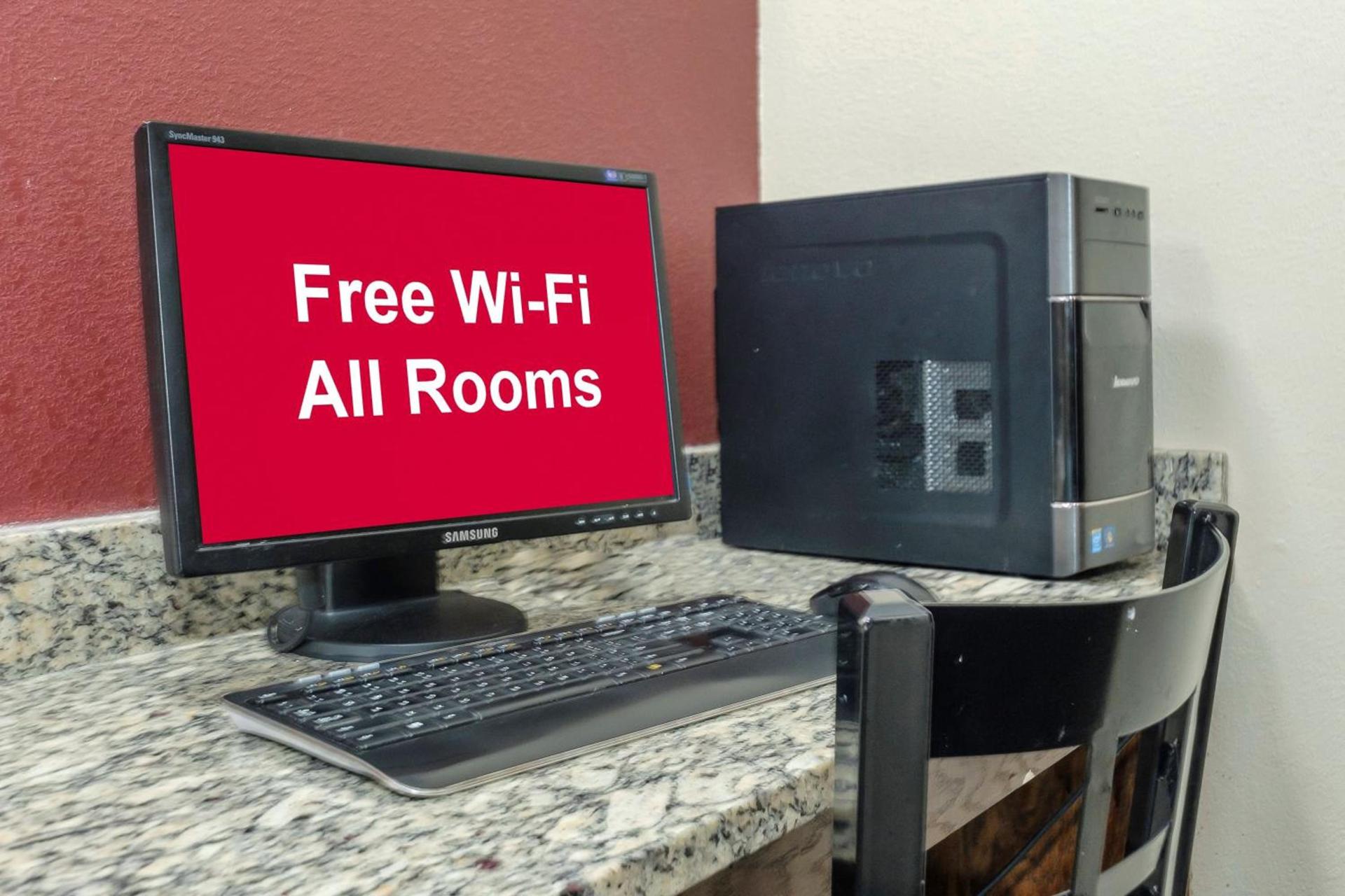 Red Roof Inn PLUS+ Huntsville photo 14