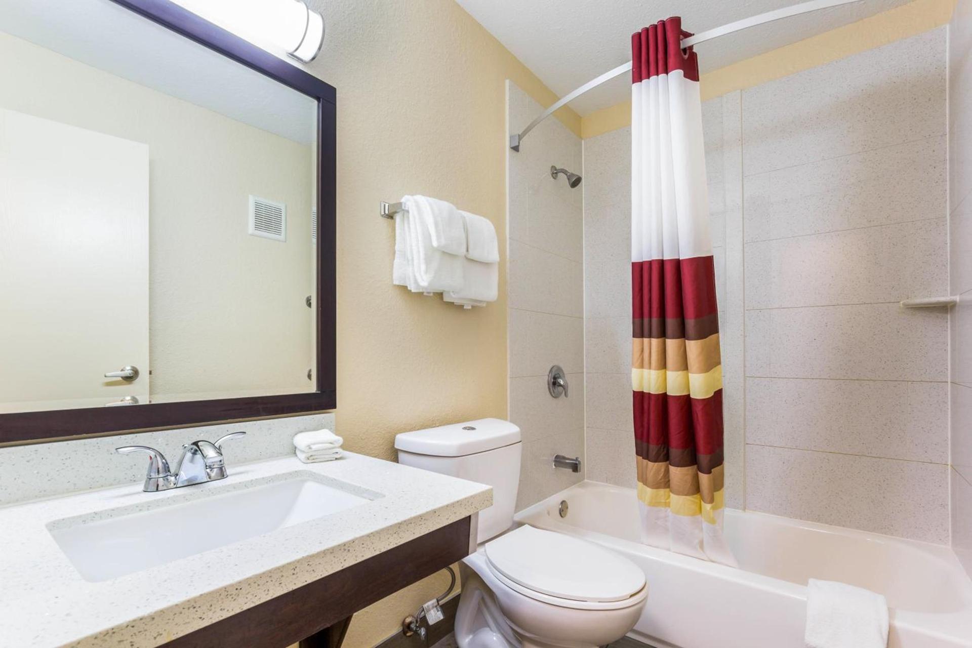 Red Roof Inn Dry Ridge photo 33