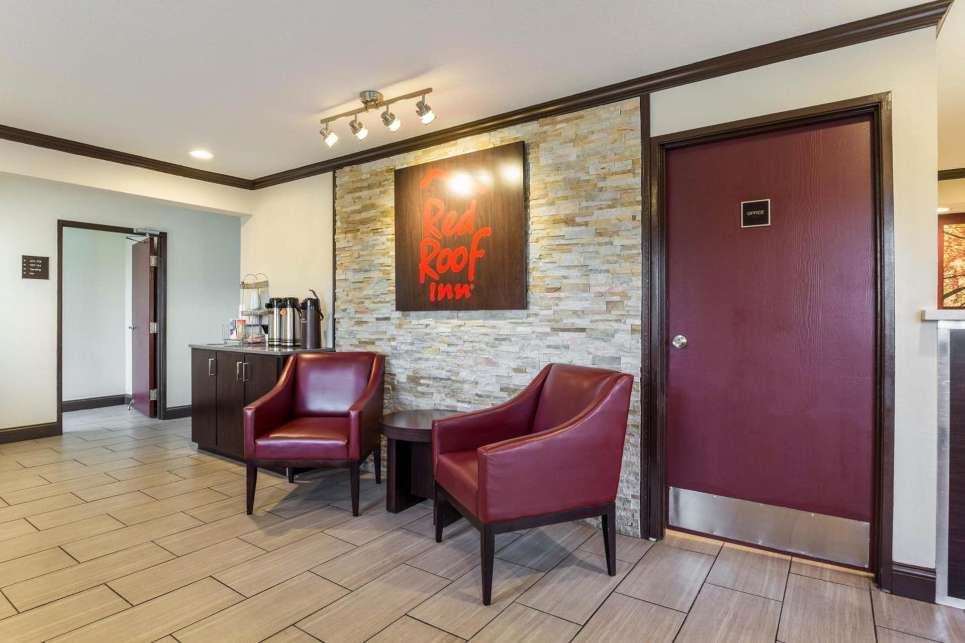Red Roof Inn Dry Ridge photo 12