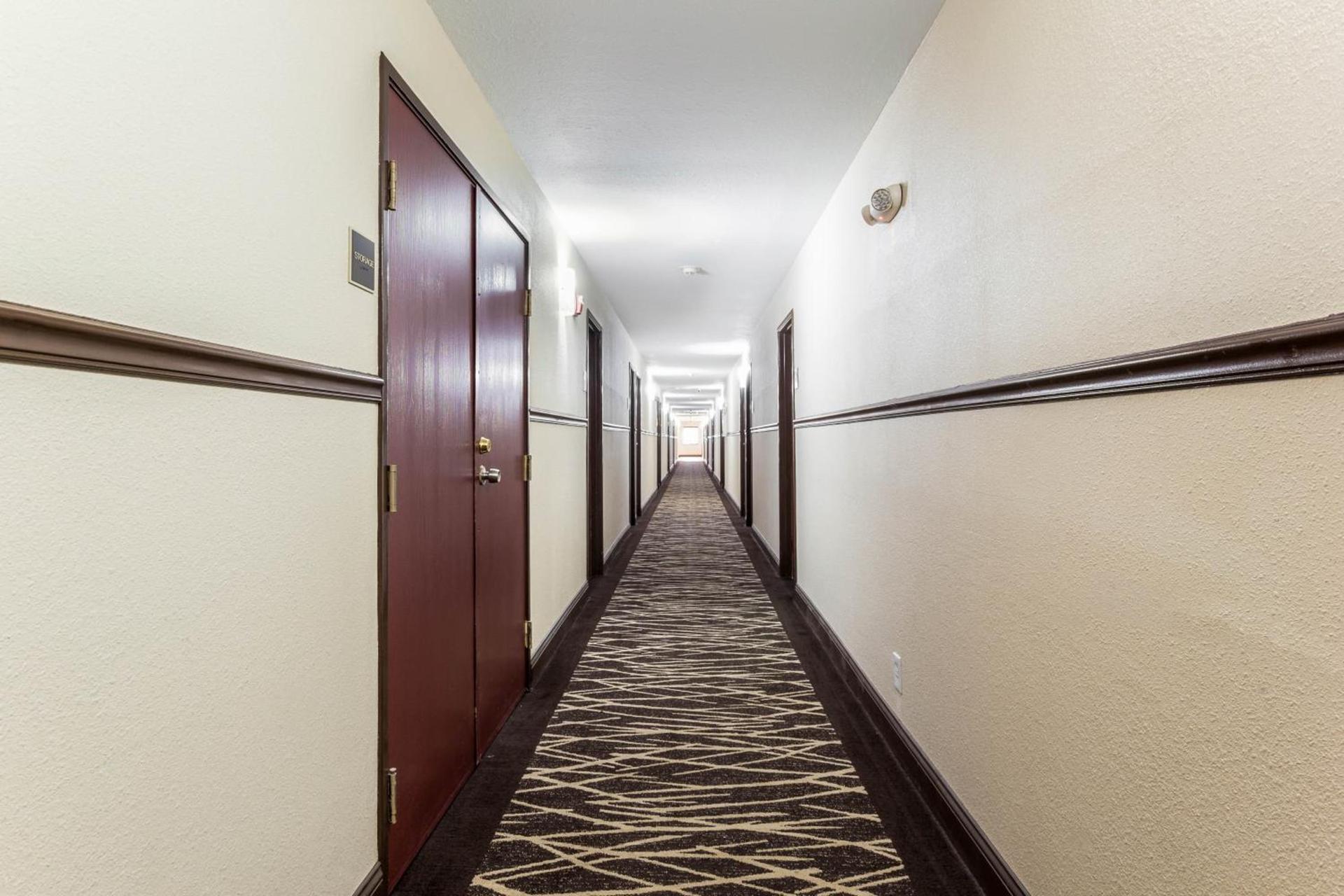 Red Roof Inn Dry Ridge photo 18