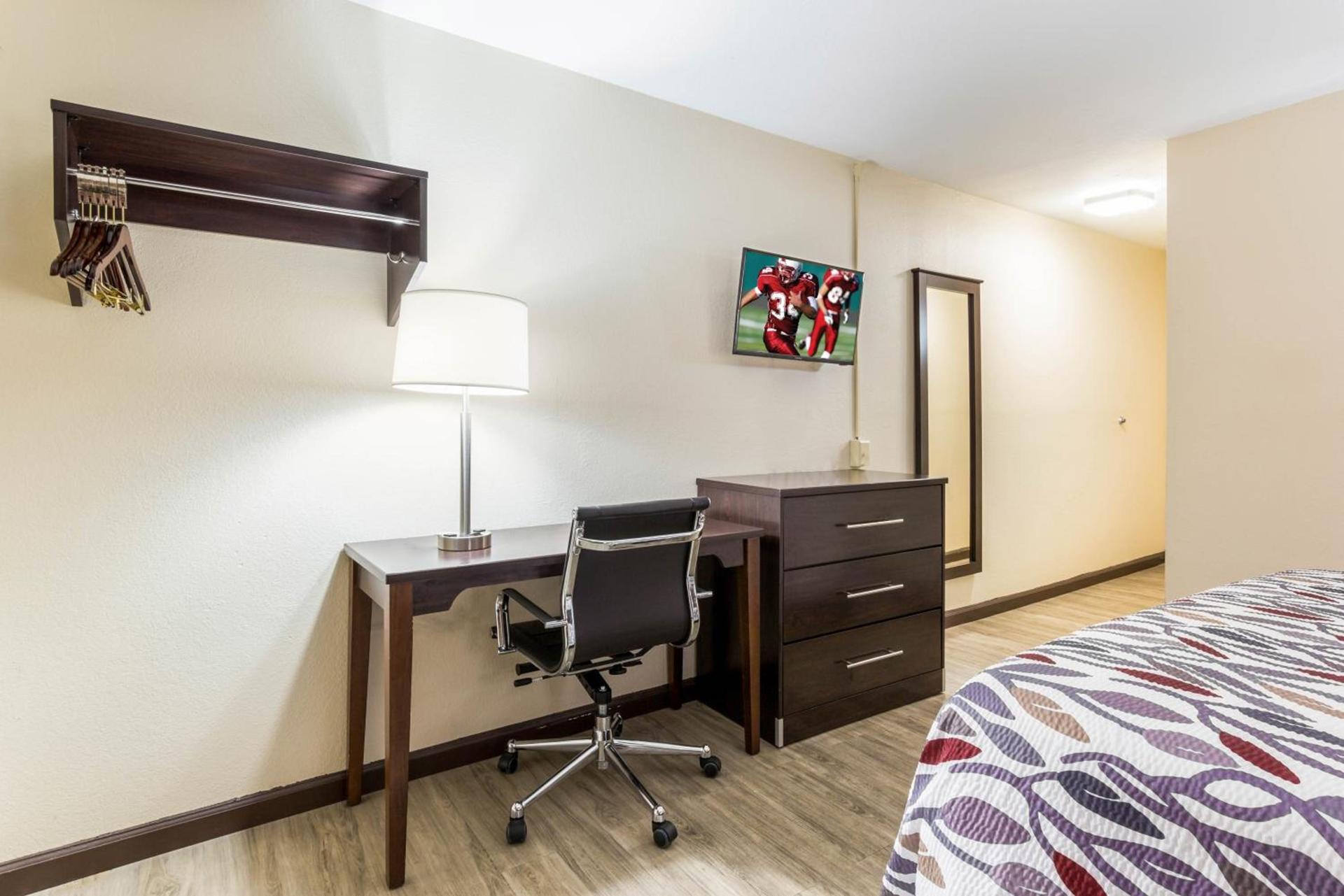 Red Roof Inn Dry Ridge photo 27