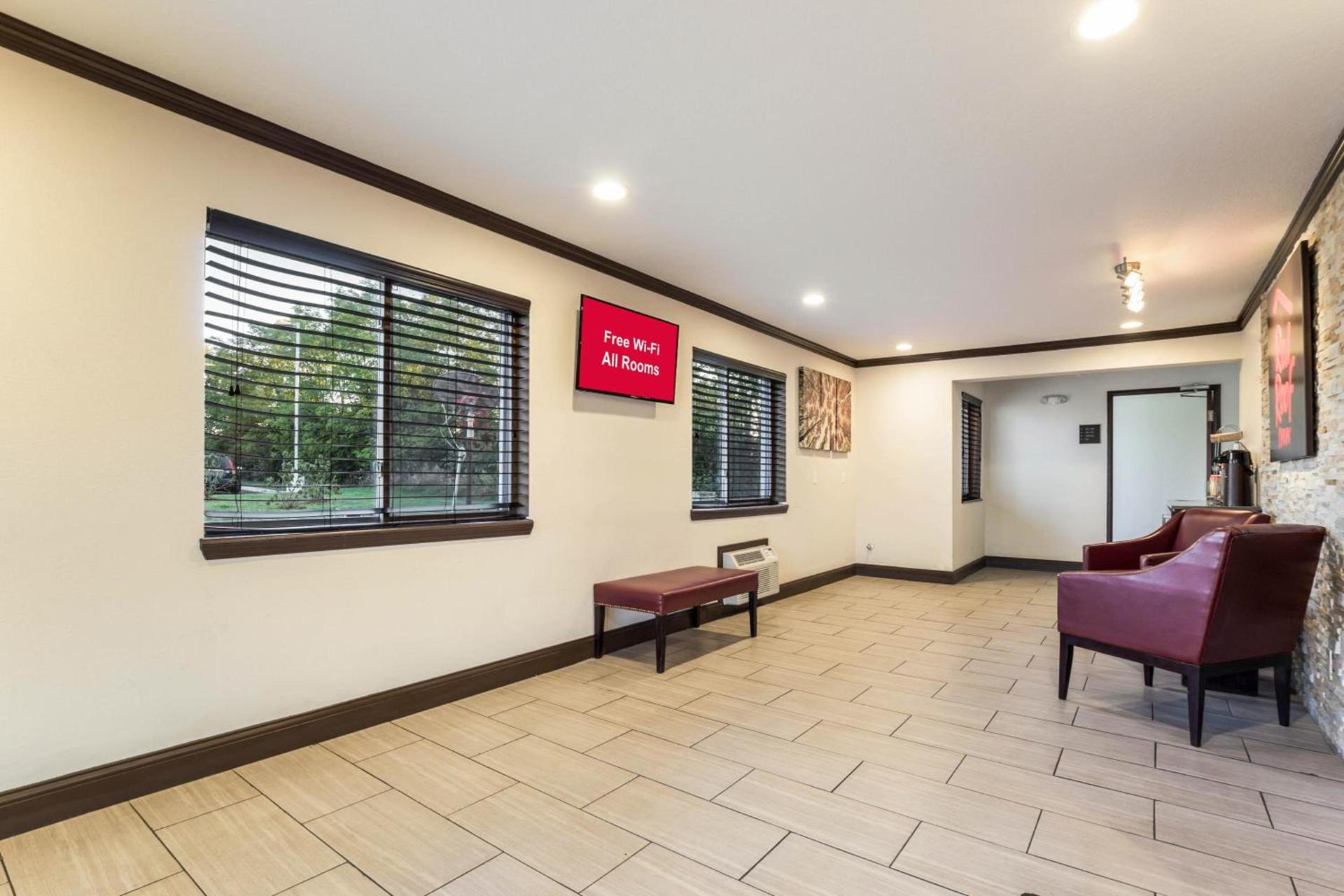 Red Roof Inn Dry Ridge photo 15