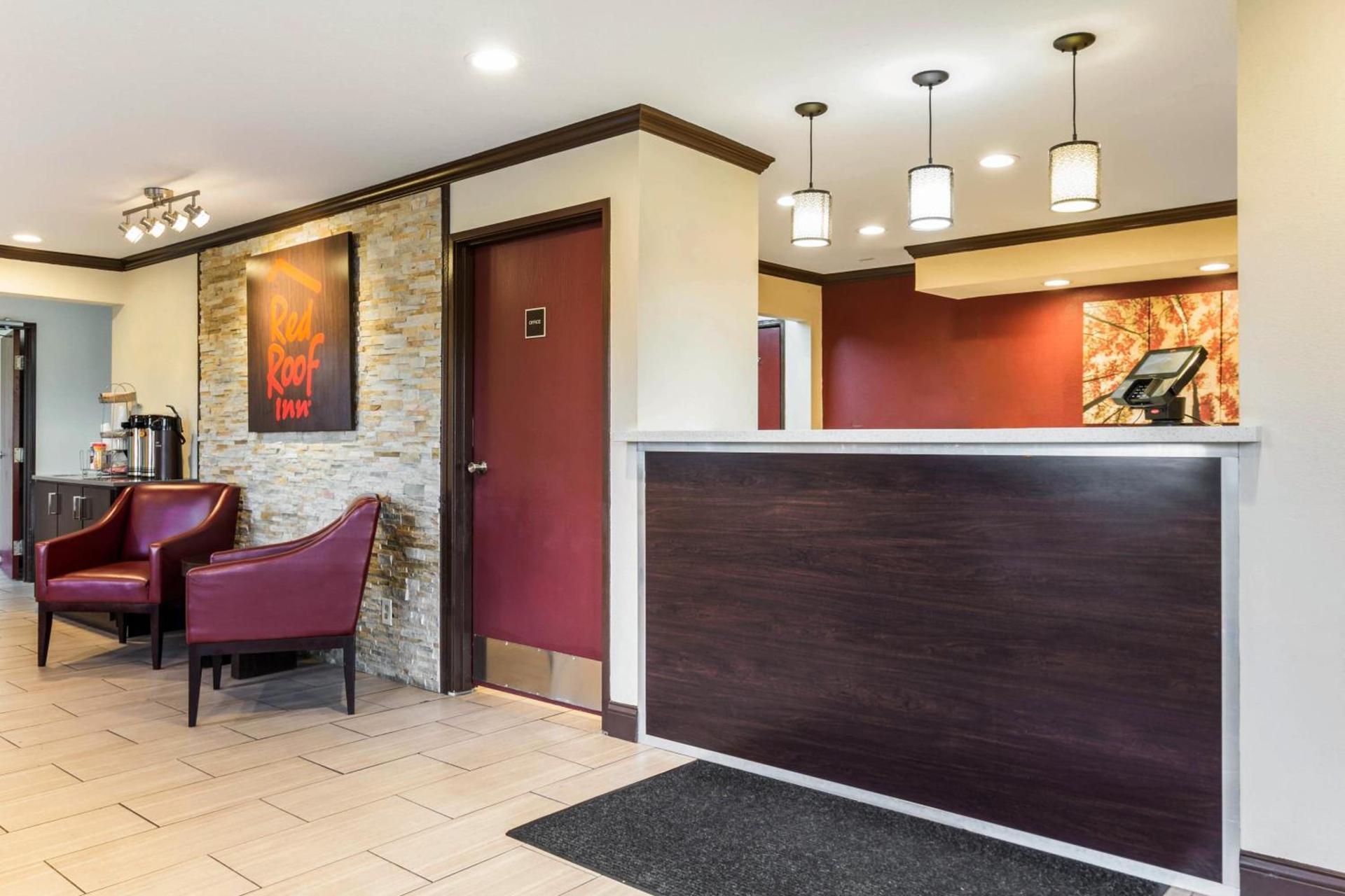 Red Roof Inn Dry Ridge photo 14