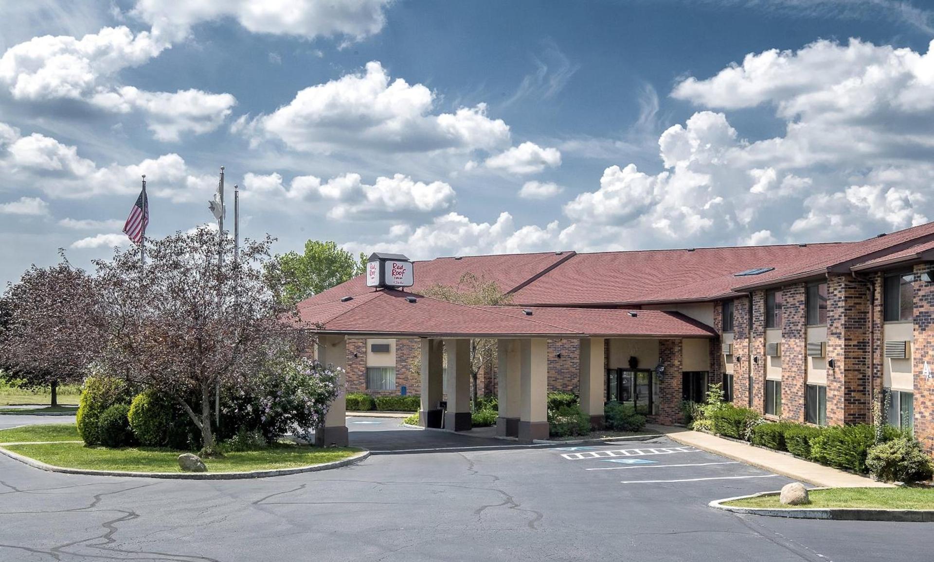 Red Roof Inn & Suites Hermitage photo 4
