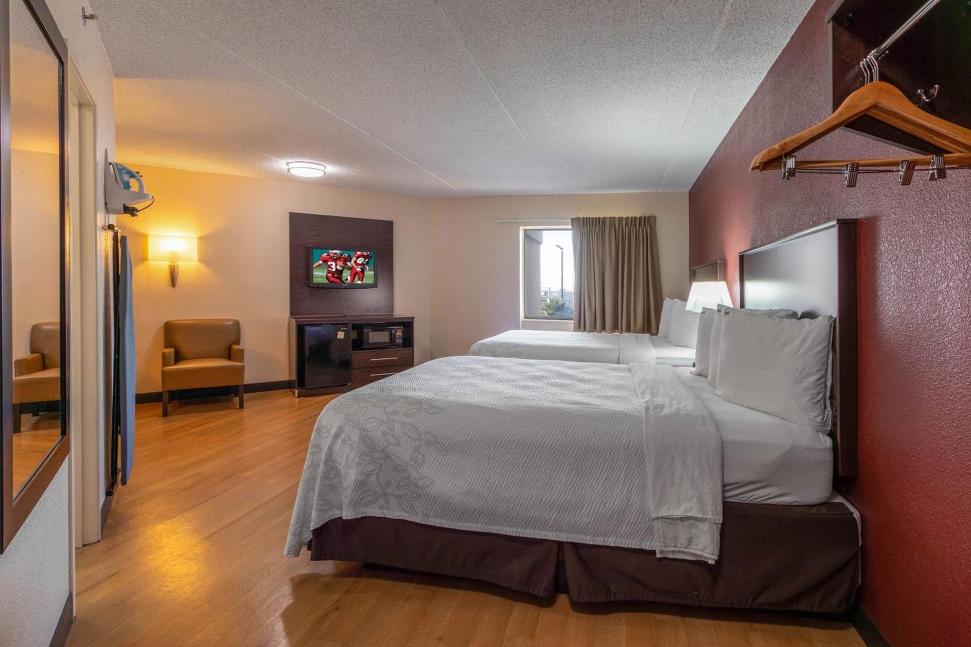 Red Roof Inn PLUS+ El Paso East photo 19