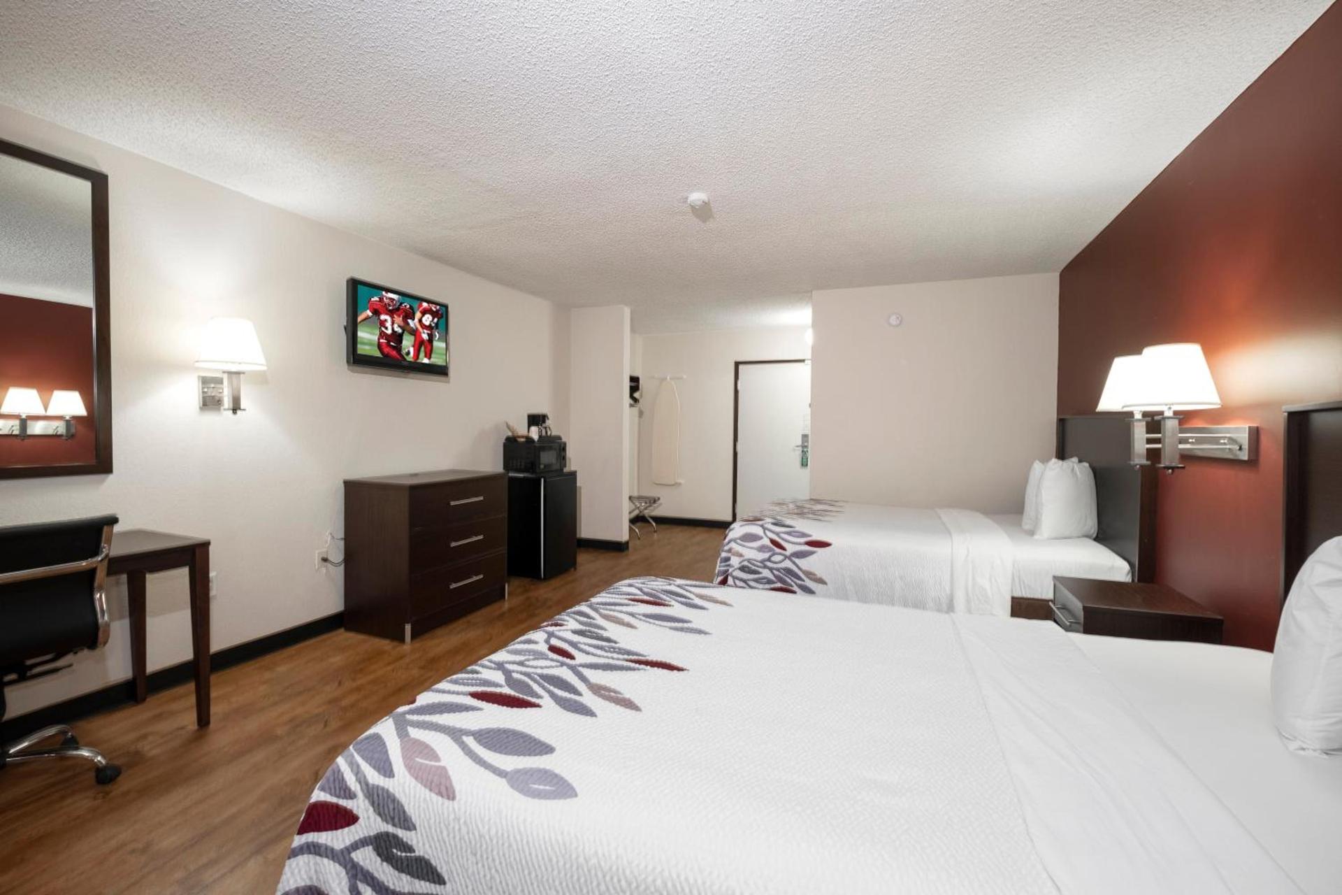 Red Roof Inn Charlotte - University photo 11