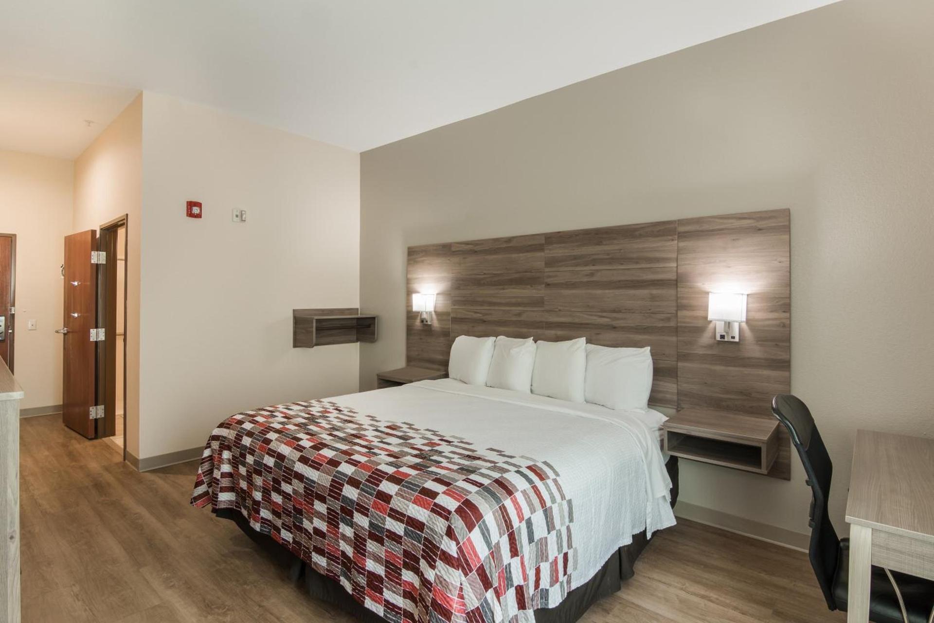 Red Roof Inn Panama City photo 38
