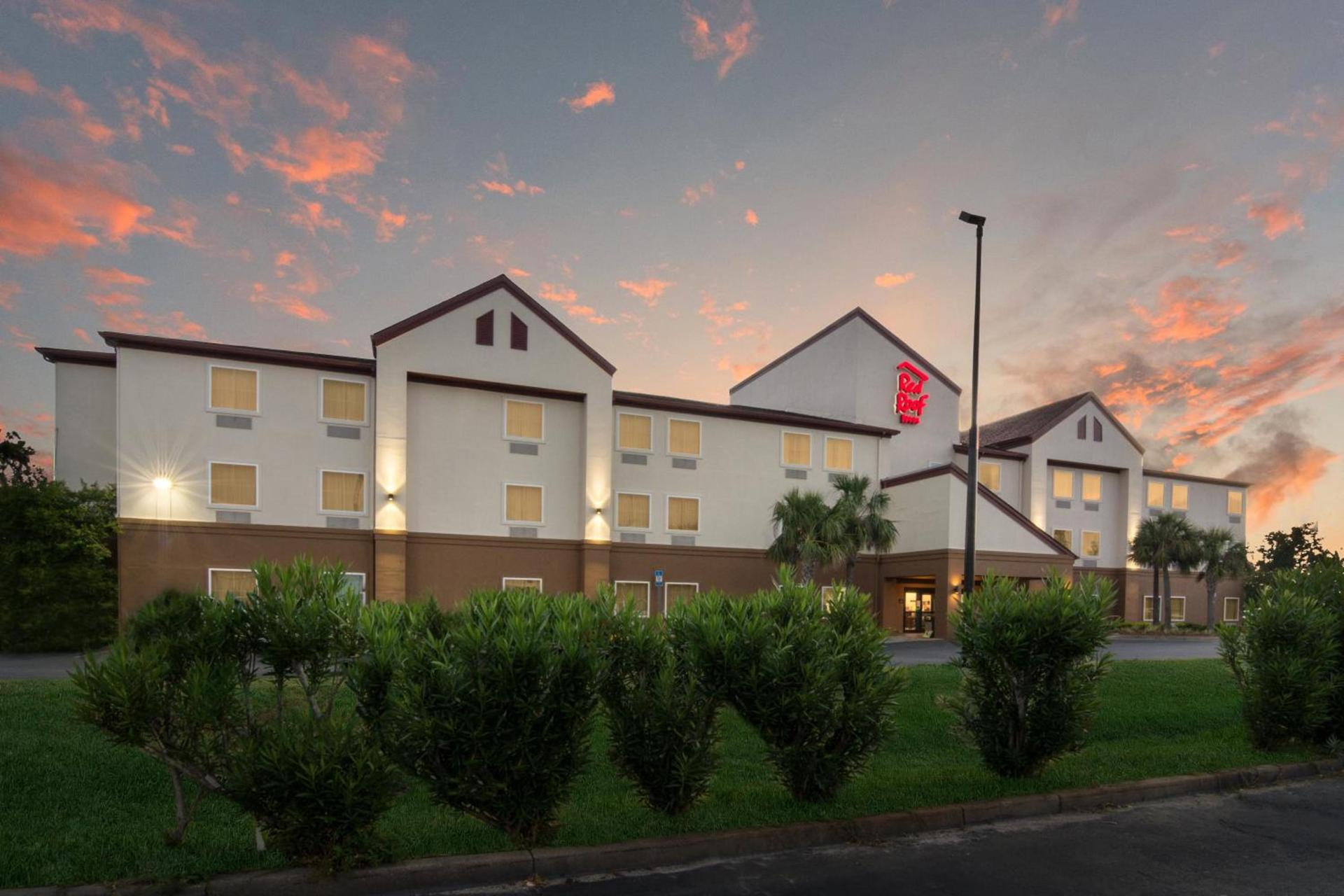 Red Roof Inn Panama City photo 8