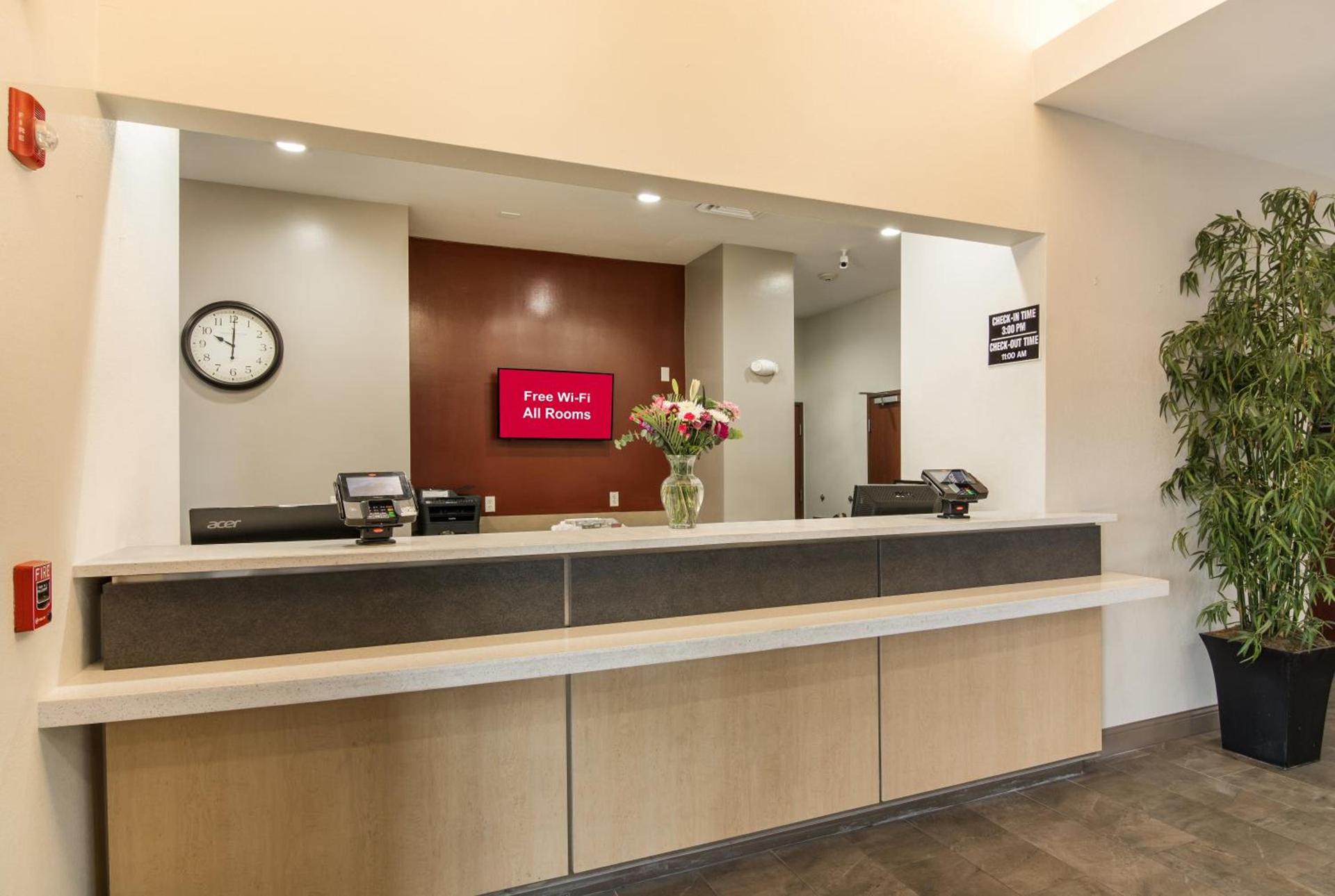 Red Roof Inn Panama City photo 11