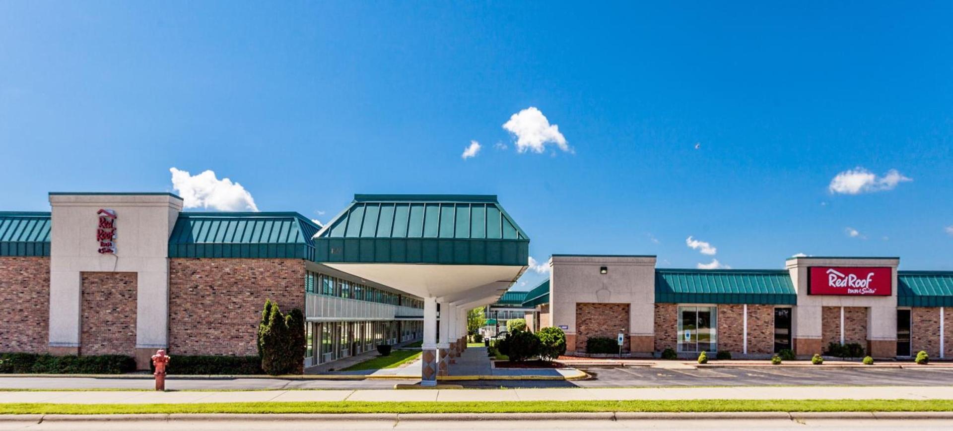 Red Roof Inn & Suites DeKalb — hotel in DeKalb