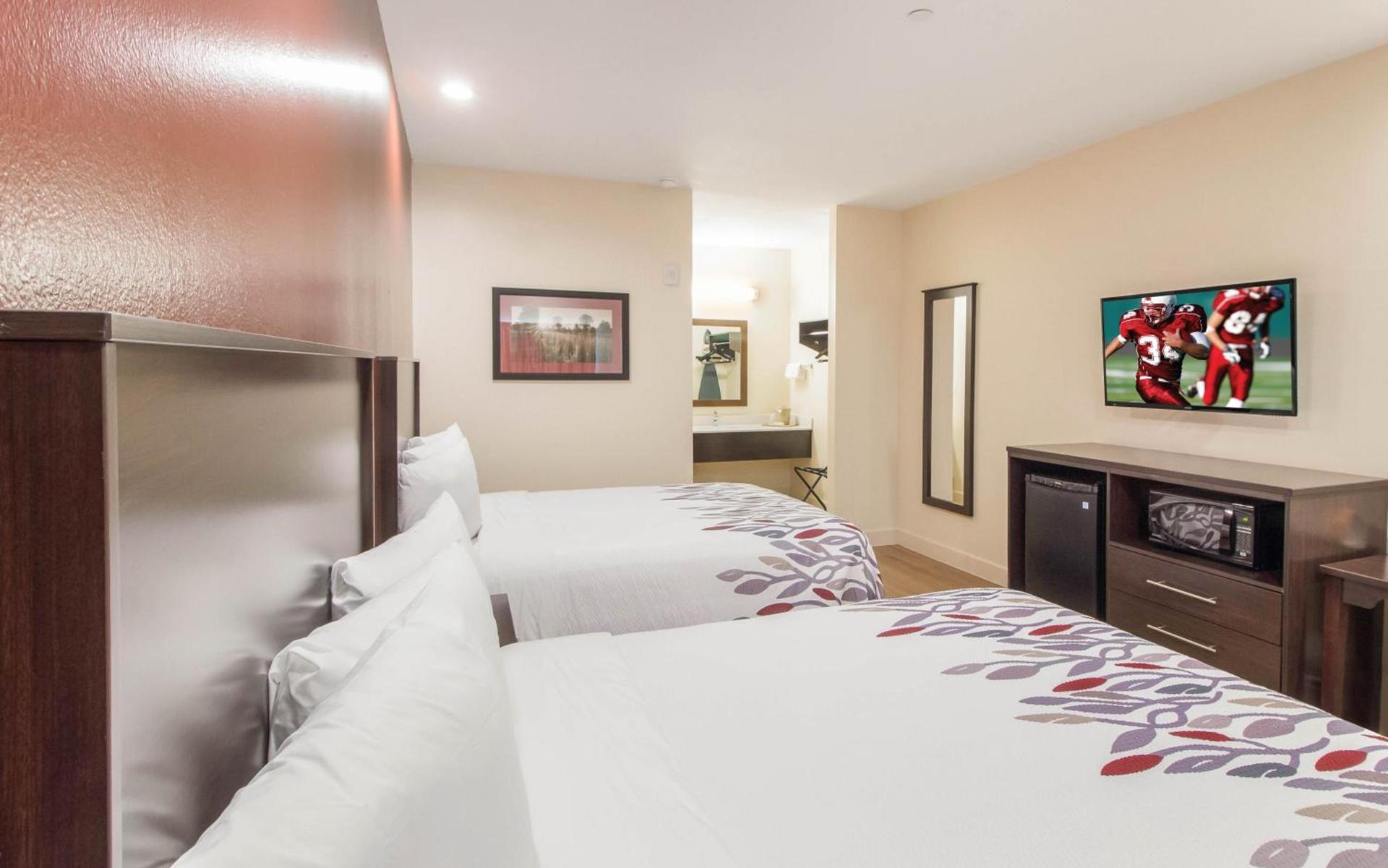 Red Roof Inn Houston - Willowbrook photo 17