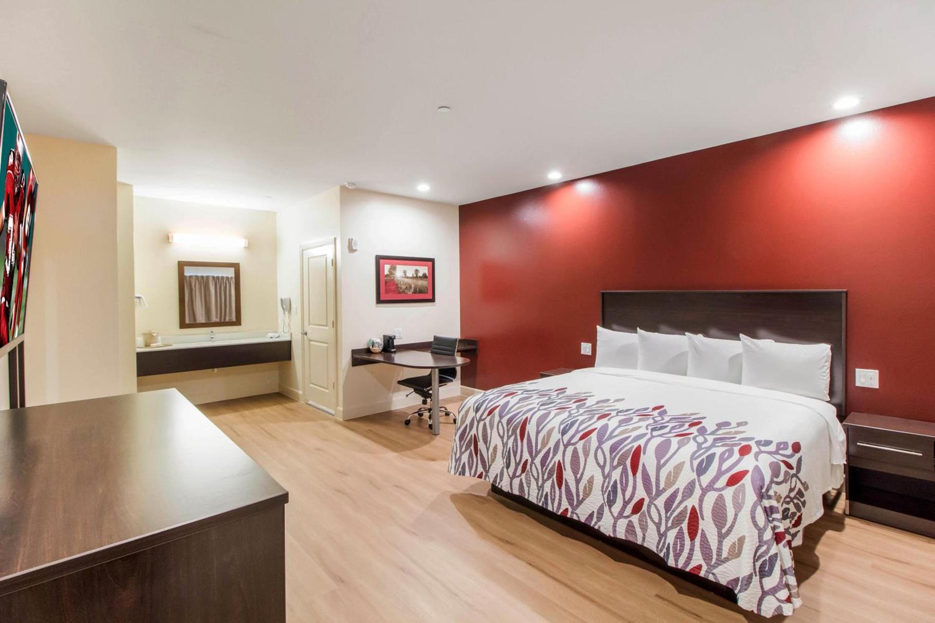 Red Roof Inn Houston - Willowbrook photo 13
