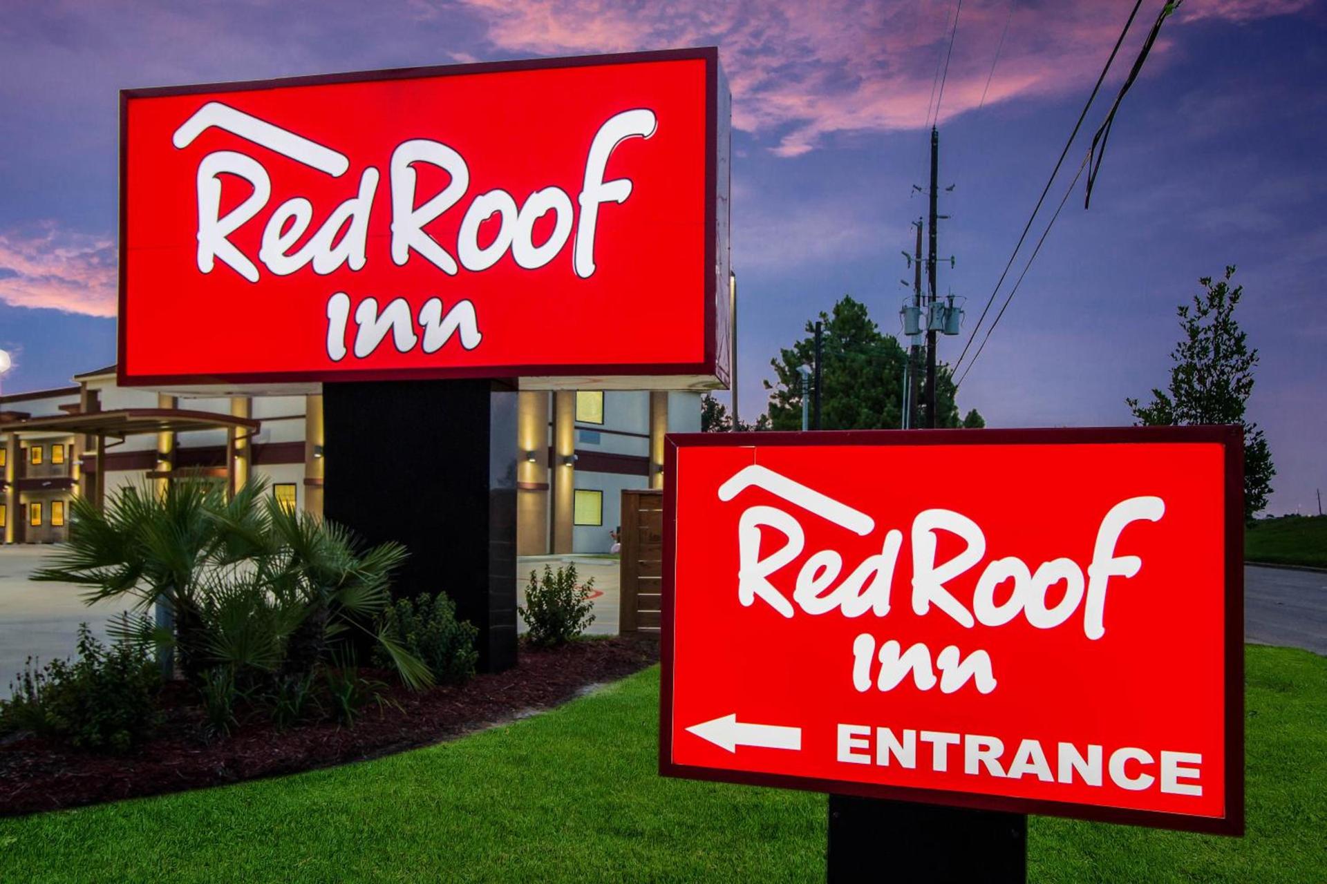 Red Roof Inn Houston - Willowbrook photo 8