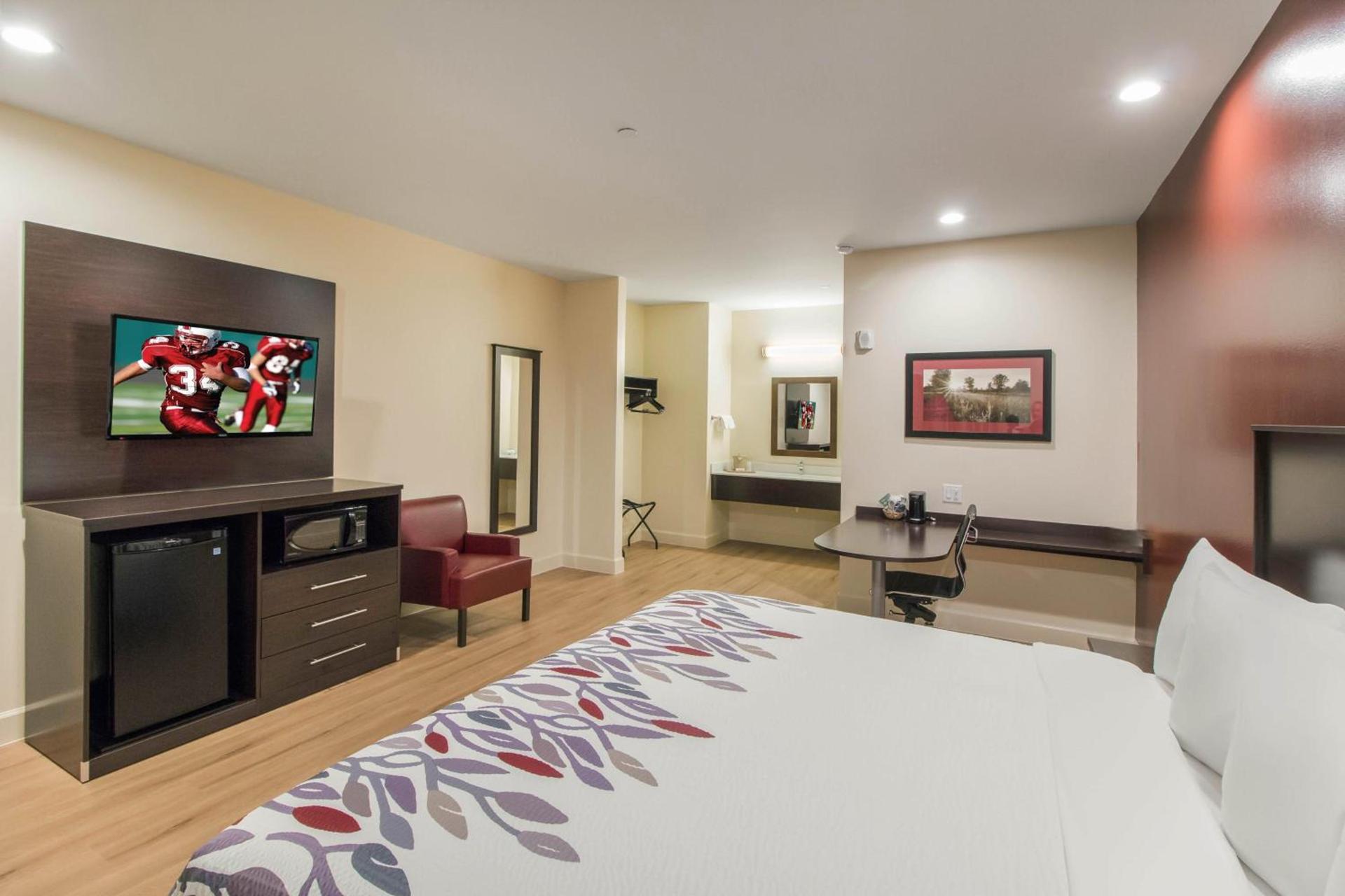 Red Roof Inn Houston - Willowbrook photo 14