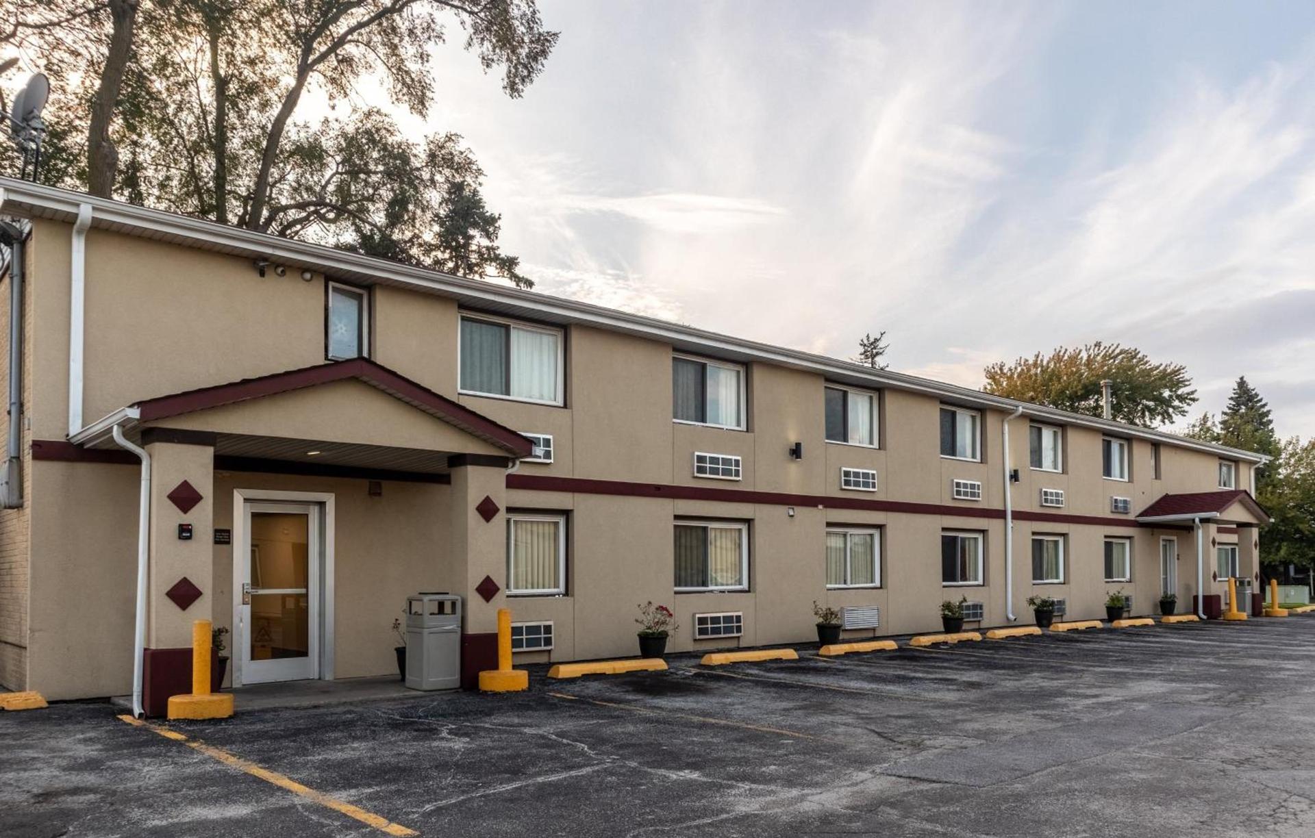 Red Roof Inn Chicago - Alsip photo 3