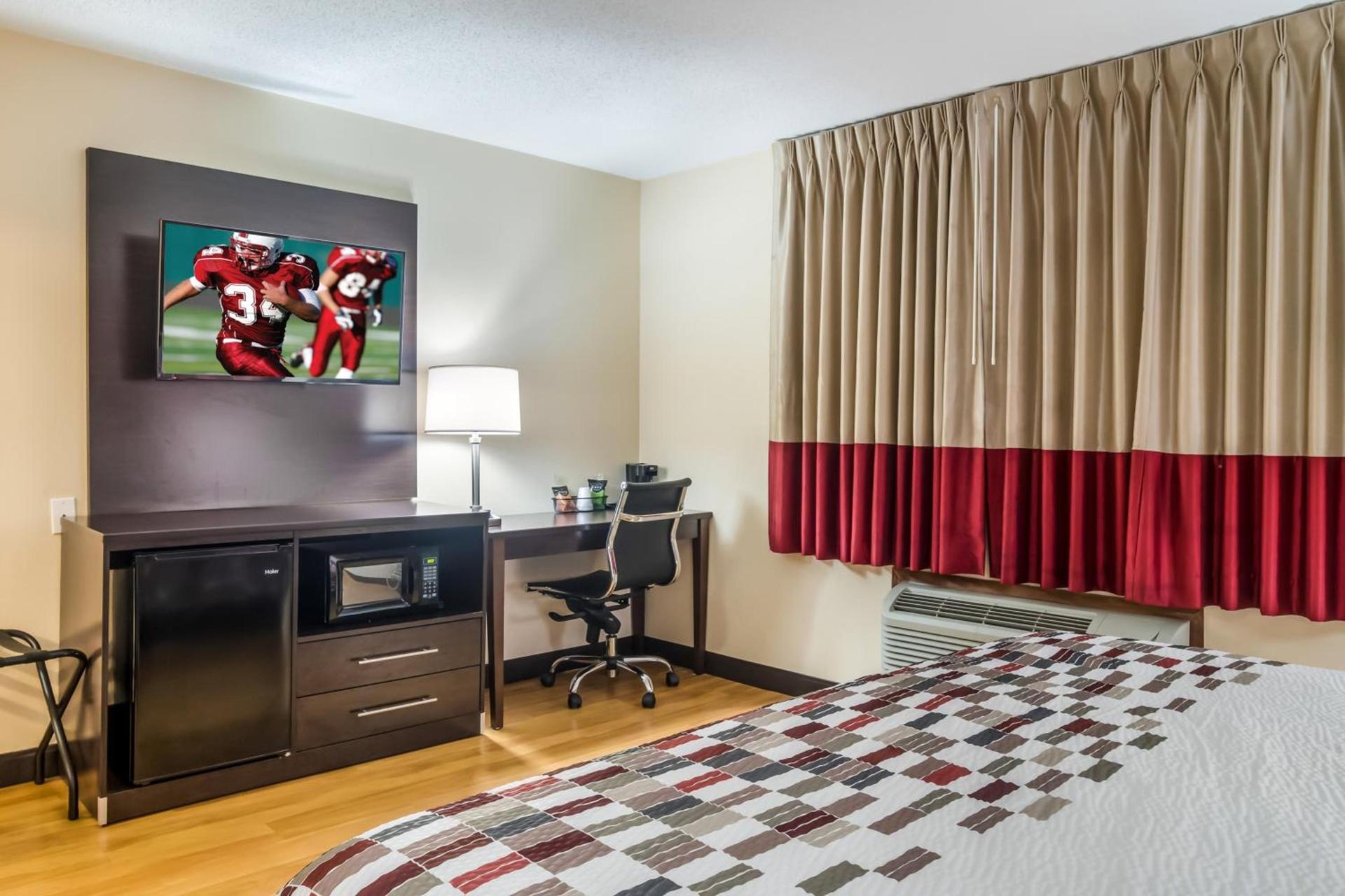 Red Roof Inn Chicago - Alsip photo 23